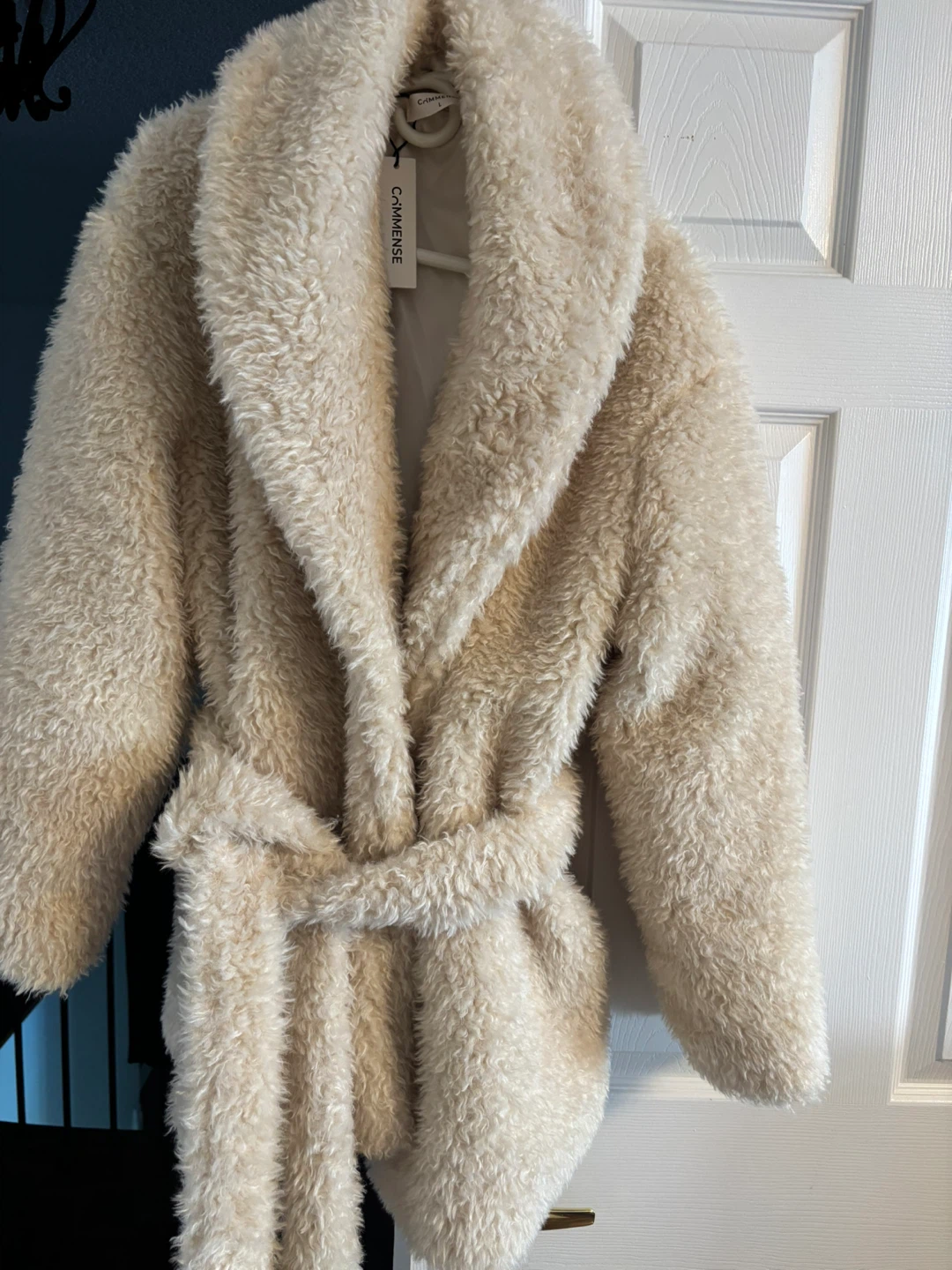 Cream Faux Fur Coat with Belt - Large - photo 3