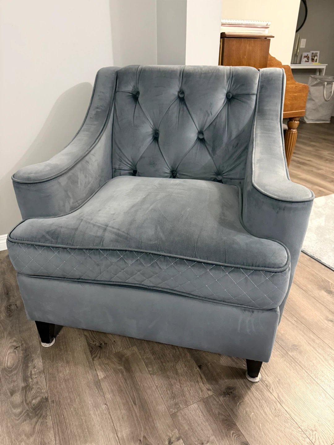 Grey Velvet Tufted sofa (set of 3) - photo 4