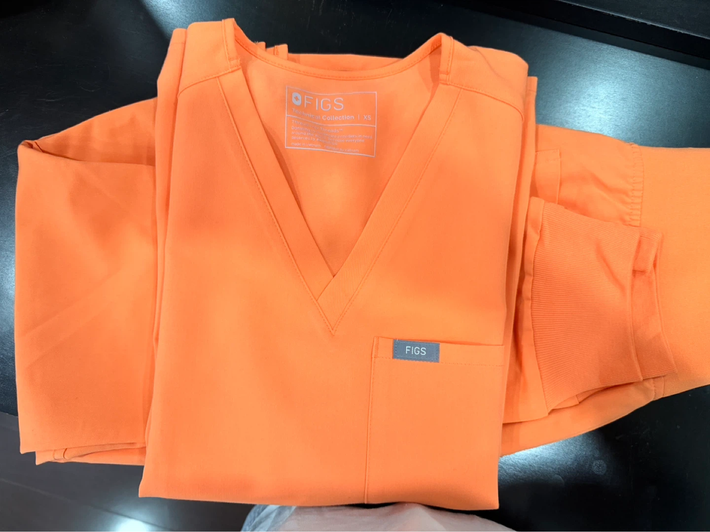 FIGS Scrubs Top and Pants Set