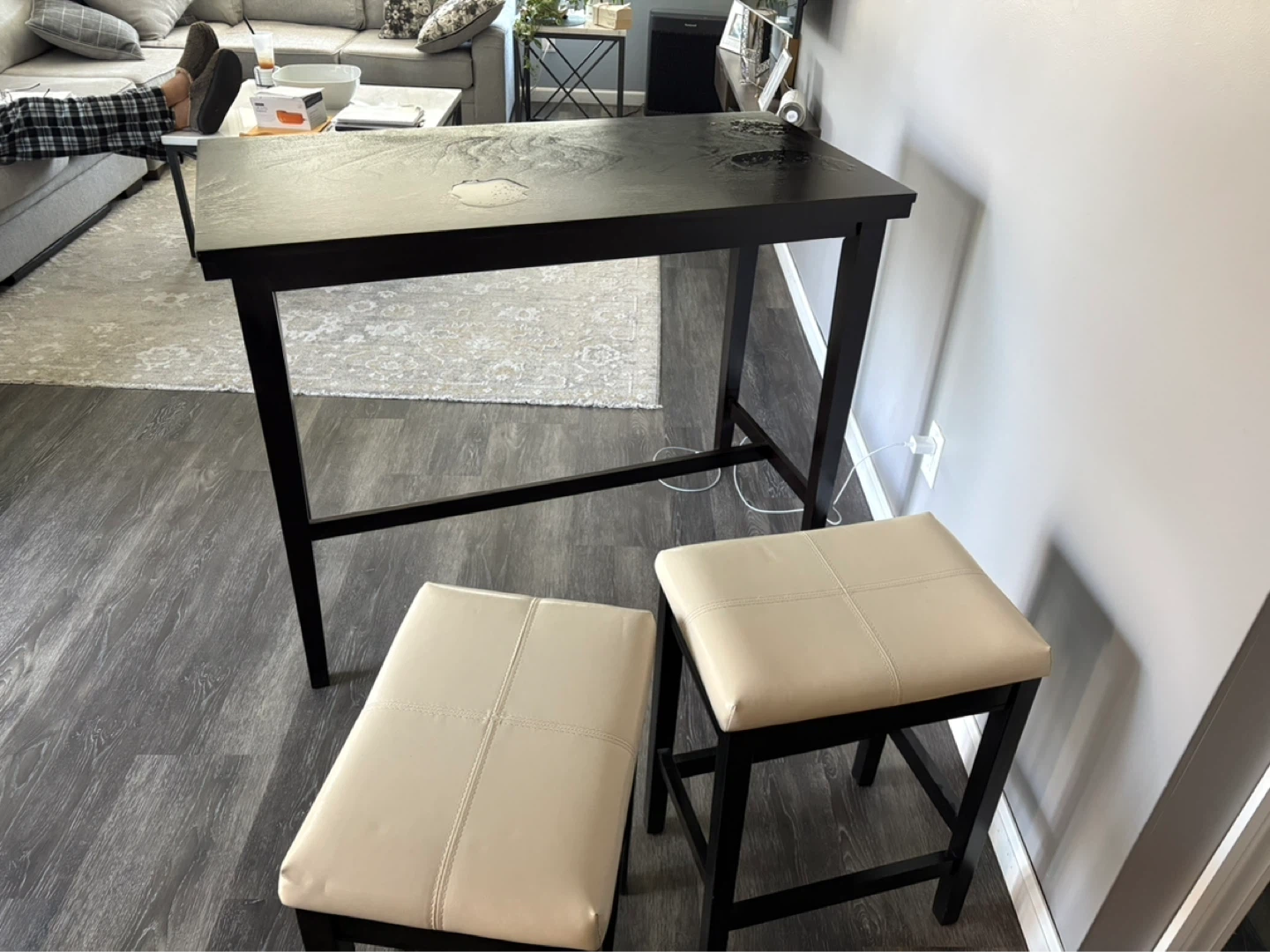 High-top dining table with two stools - photo 3