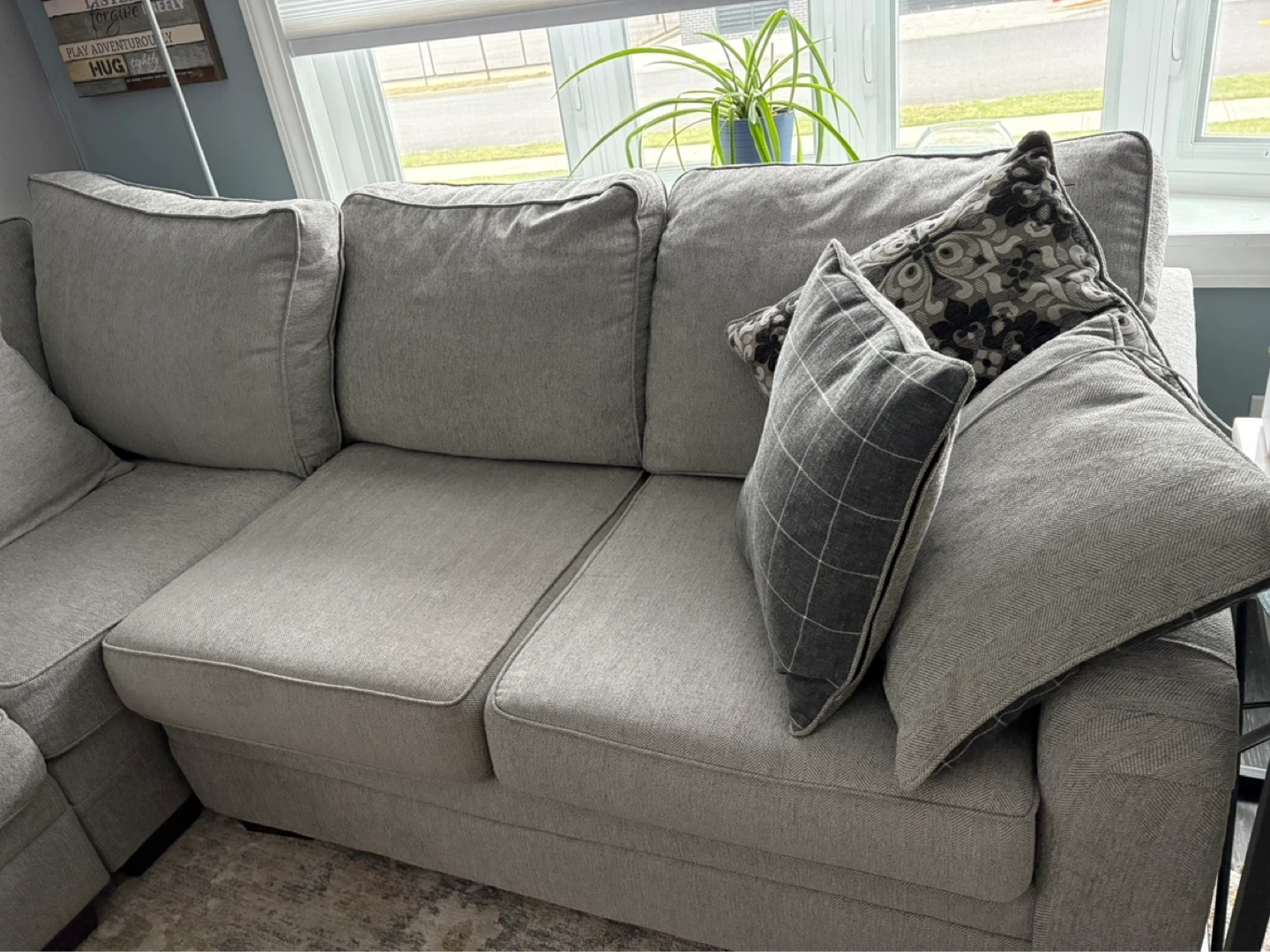 Gray Sectional Sofa- Raymour & Flanigan- 4 pieces - photo 3