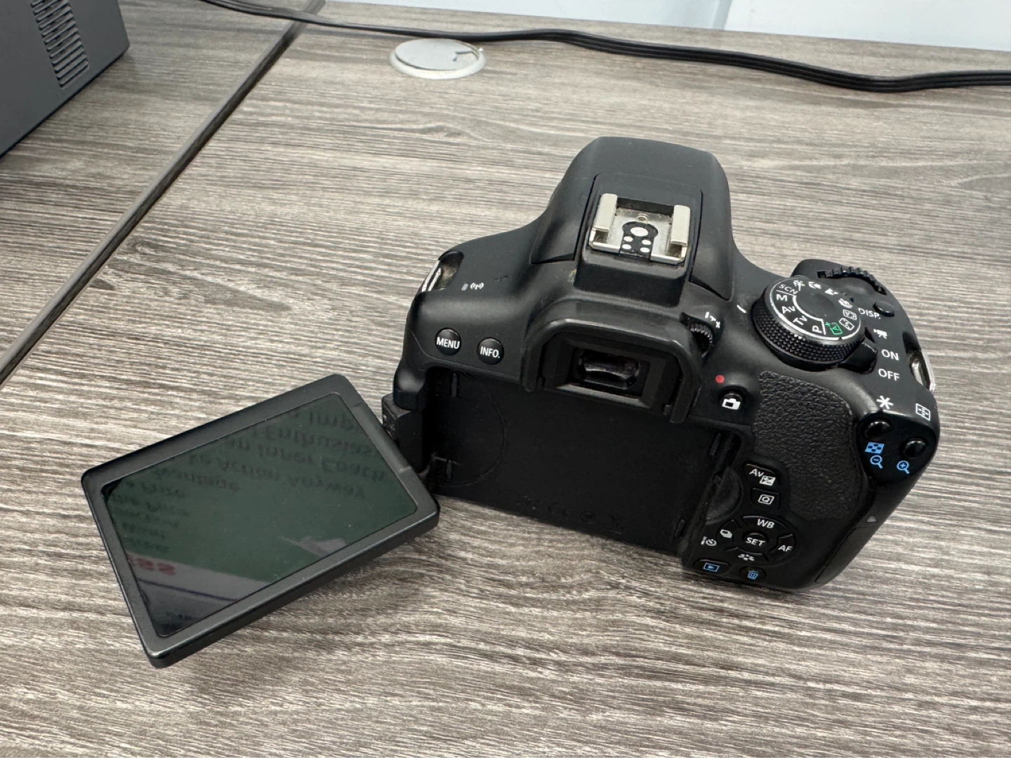 Canon EOS 750D Digital SLR Camera with 18-55mm Lens - photo 3