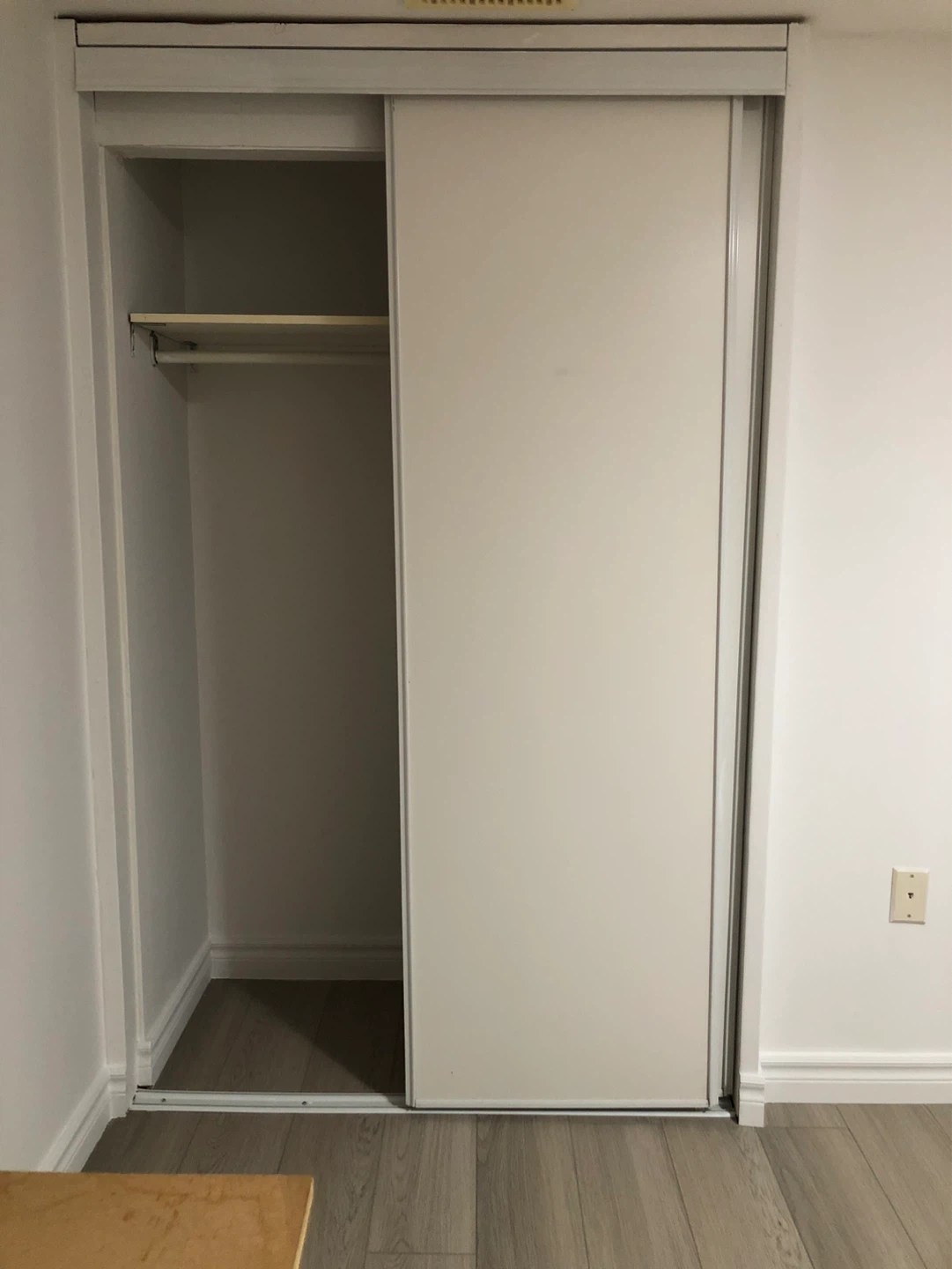 2 Bed 1 Bath Walkout Basement for Rent (Finch/Victoria Park) - photo 5