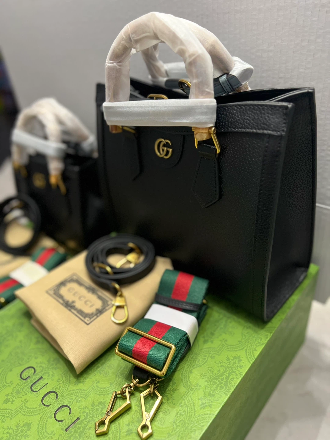 Gucci Black Leather Tote Bag with Strap