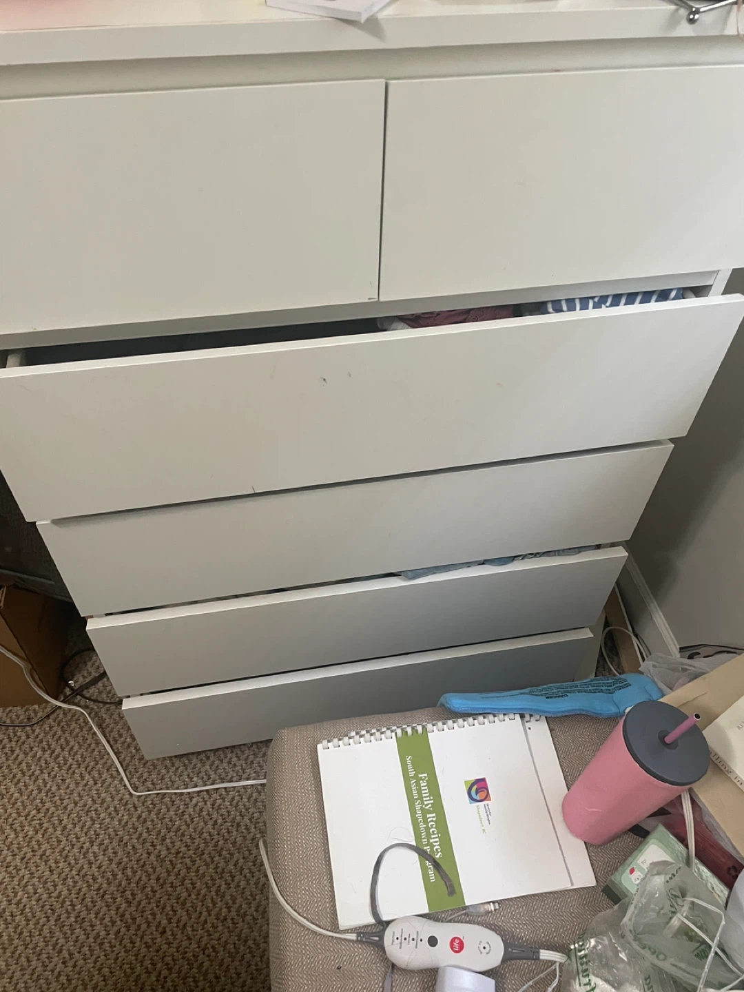 White 6-Drawer Dresser - photo 2