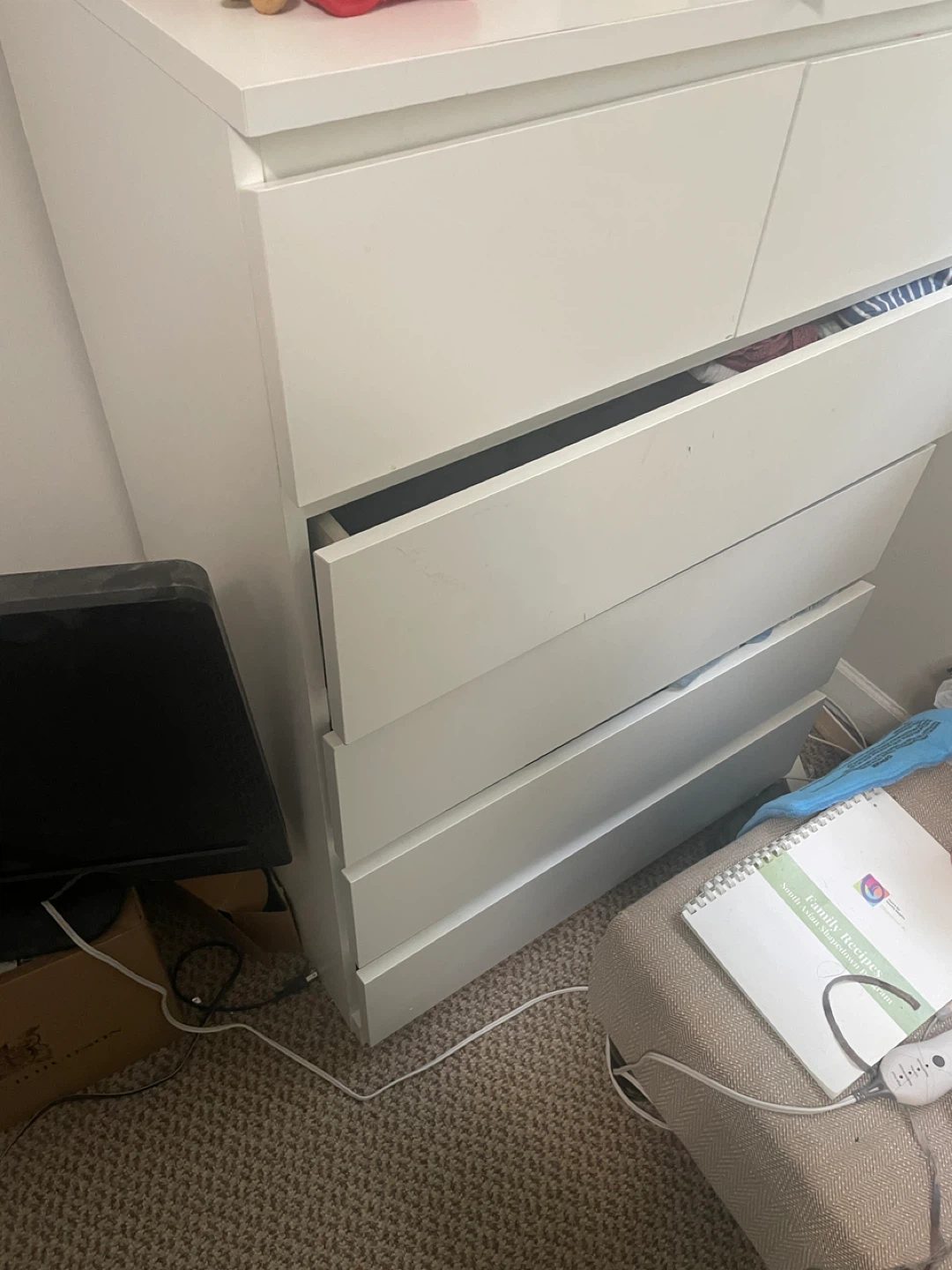 White 6-Drawer Dresser
