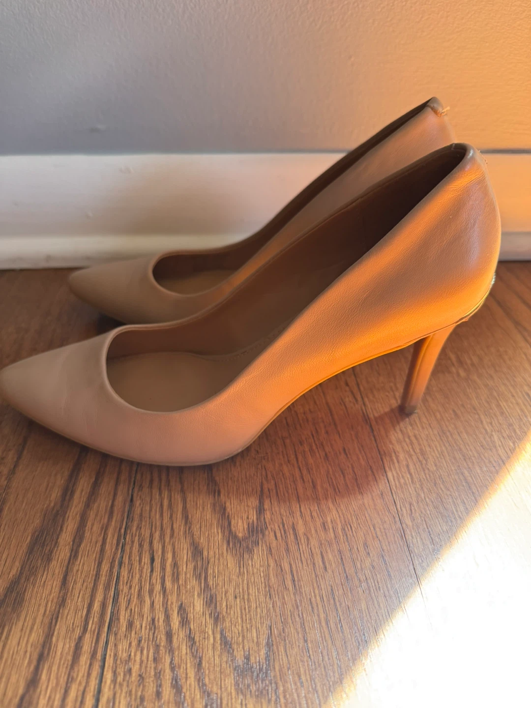 Calvin Klein Nude Leather Heels size 6 - photo 4