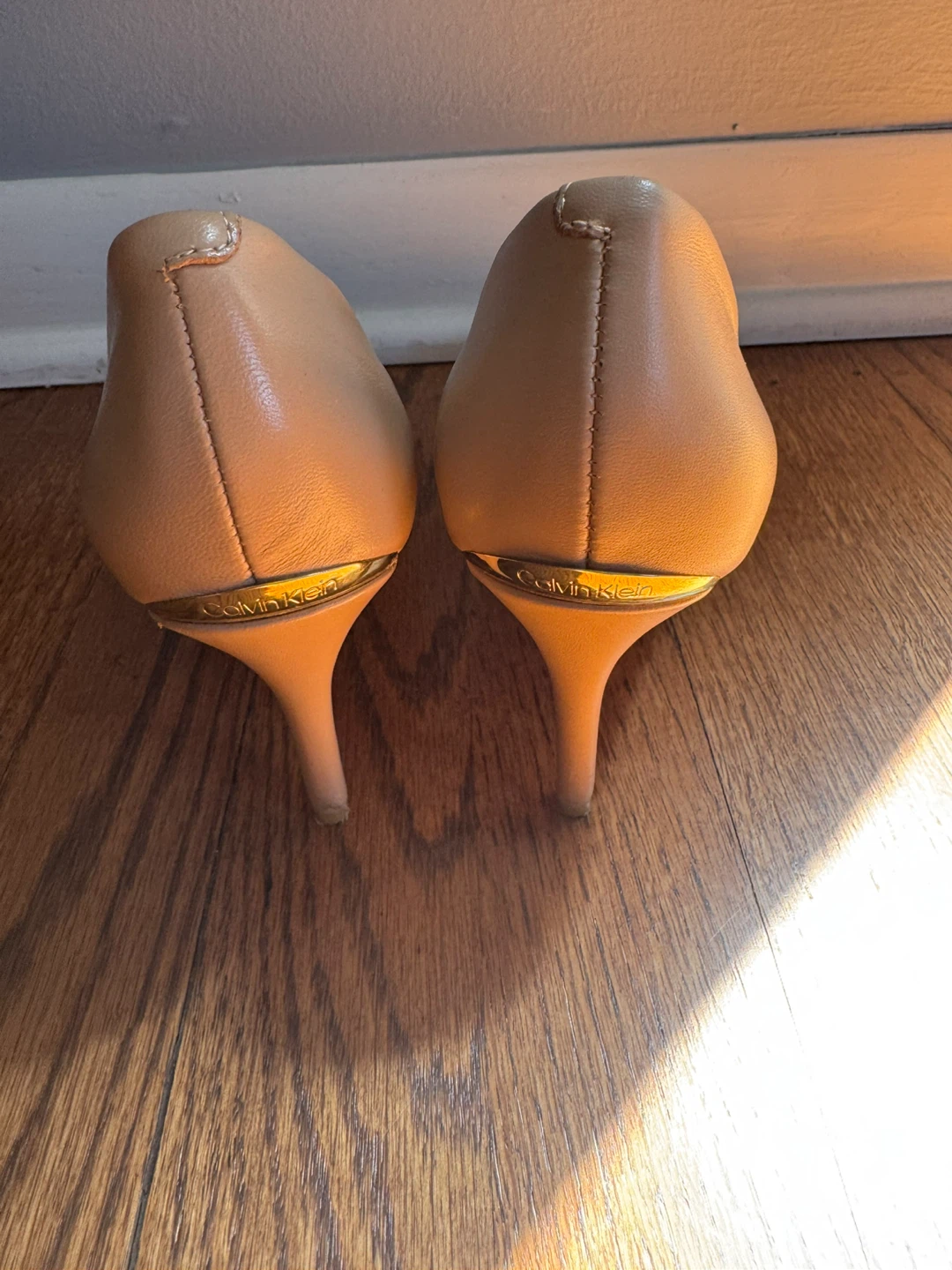 Calvin Klein Nude Leather Heels size 6 - photo 3