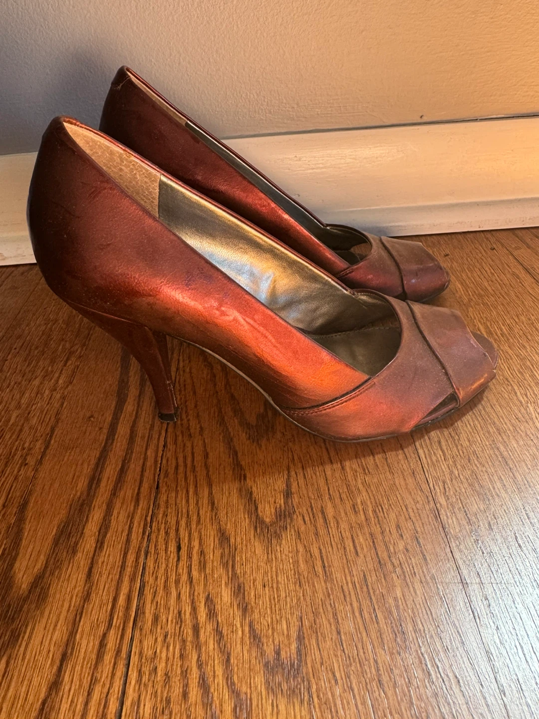 Bandolino Peep Toe Heels size 5.5 - photo 2