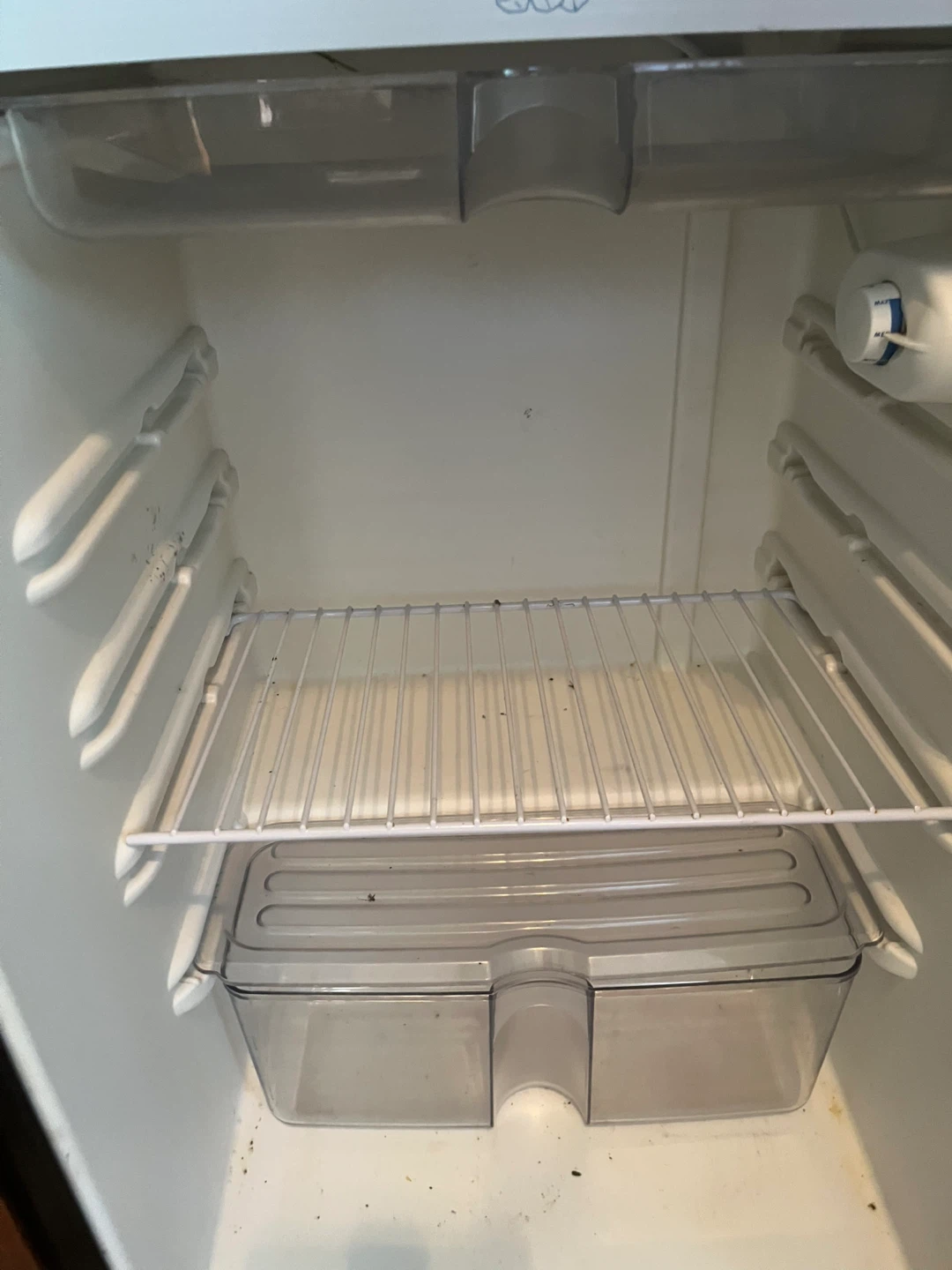 Whirlpool Compact Refrigerator - photo 4