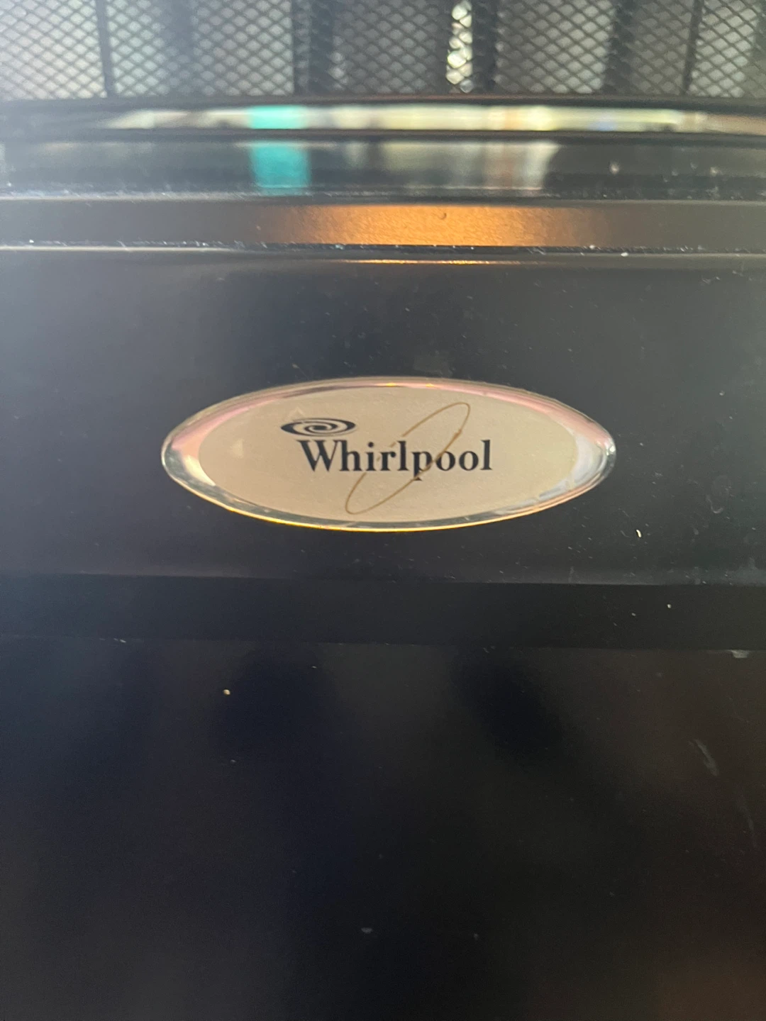 Whirlpool Compact Refrigerator - photo 2