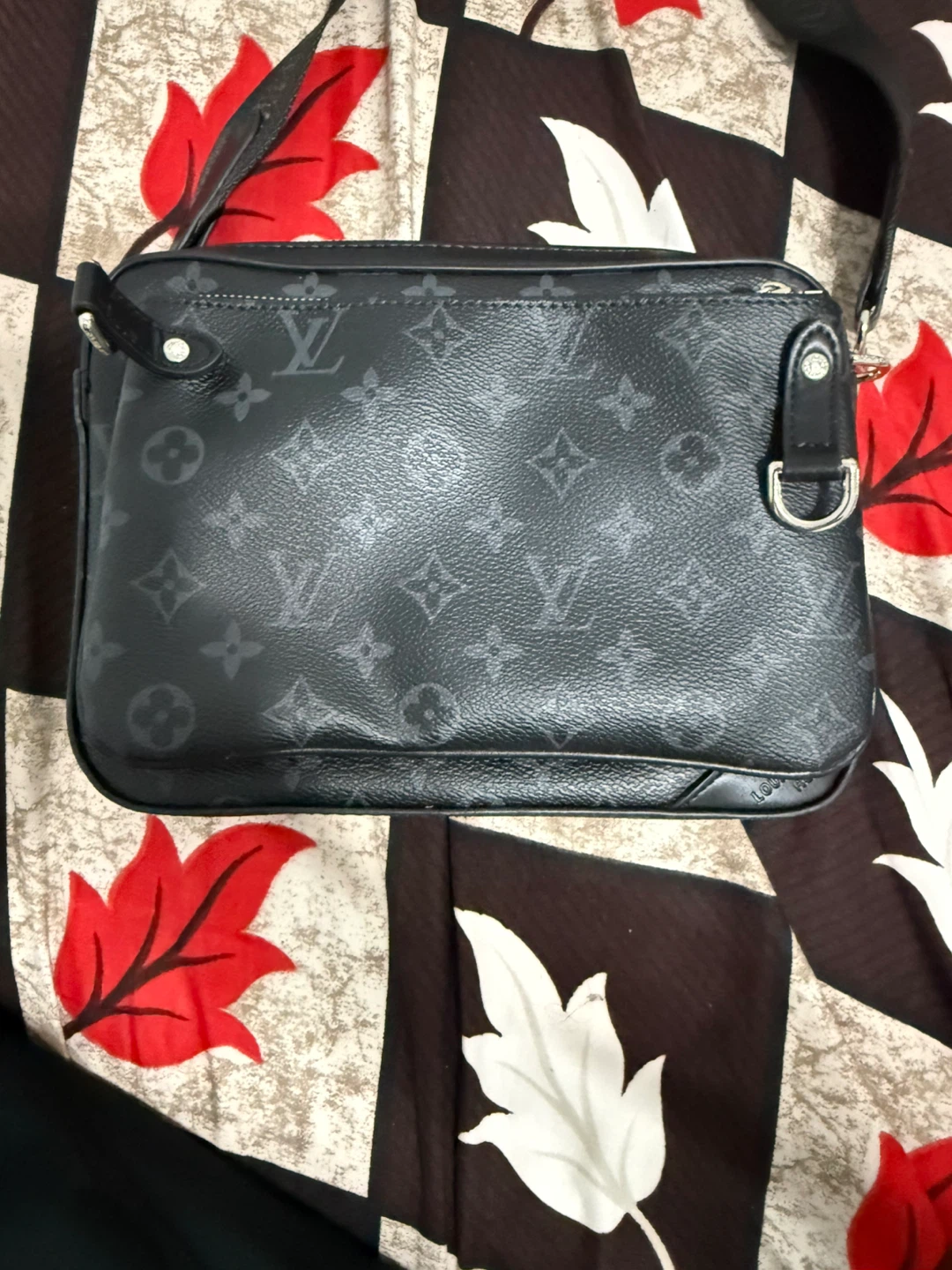 Louis Vuitton Monogram Messenger Bag with Pouch - photo 2