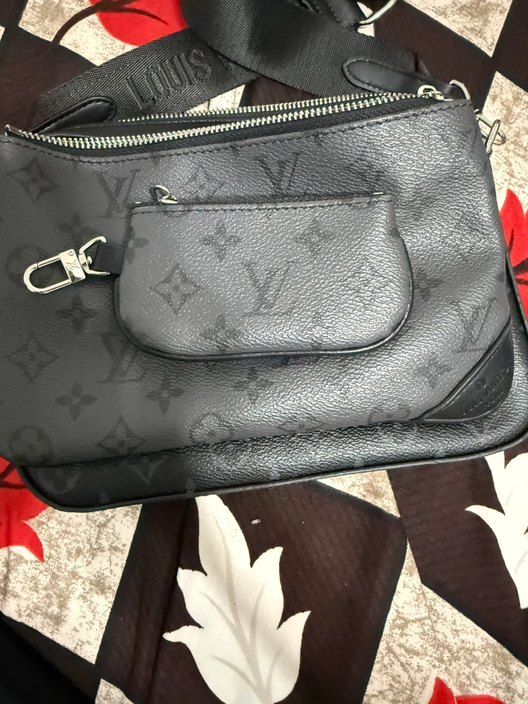 Louis Vuitton Monogram Messenger Bag with Pouch - photo 5