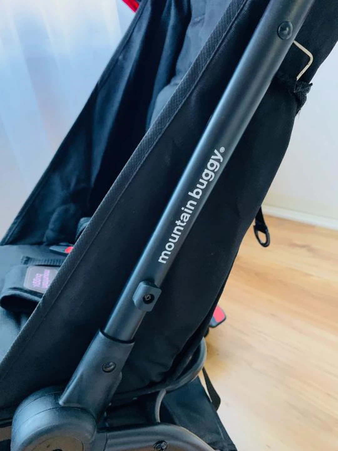 Travel Stroller- Cabin Approved - photo 2