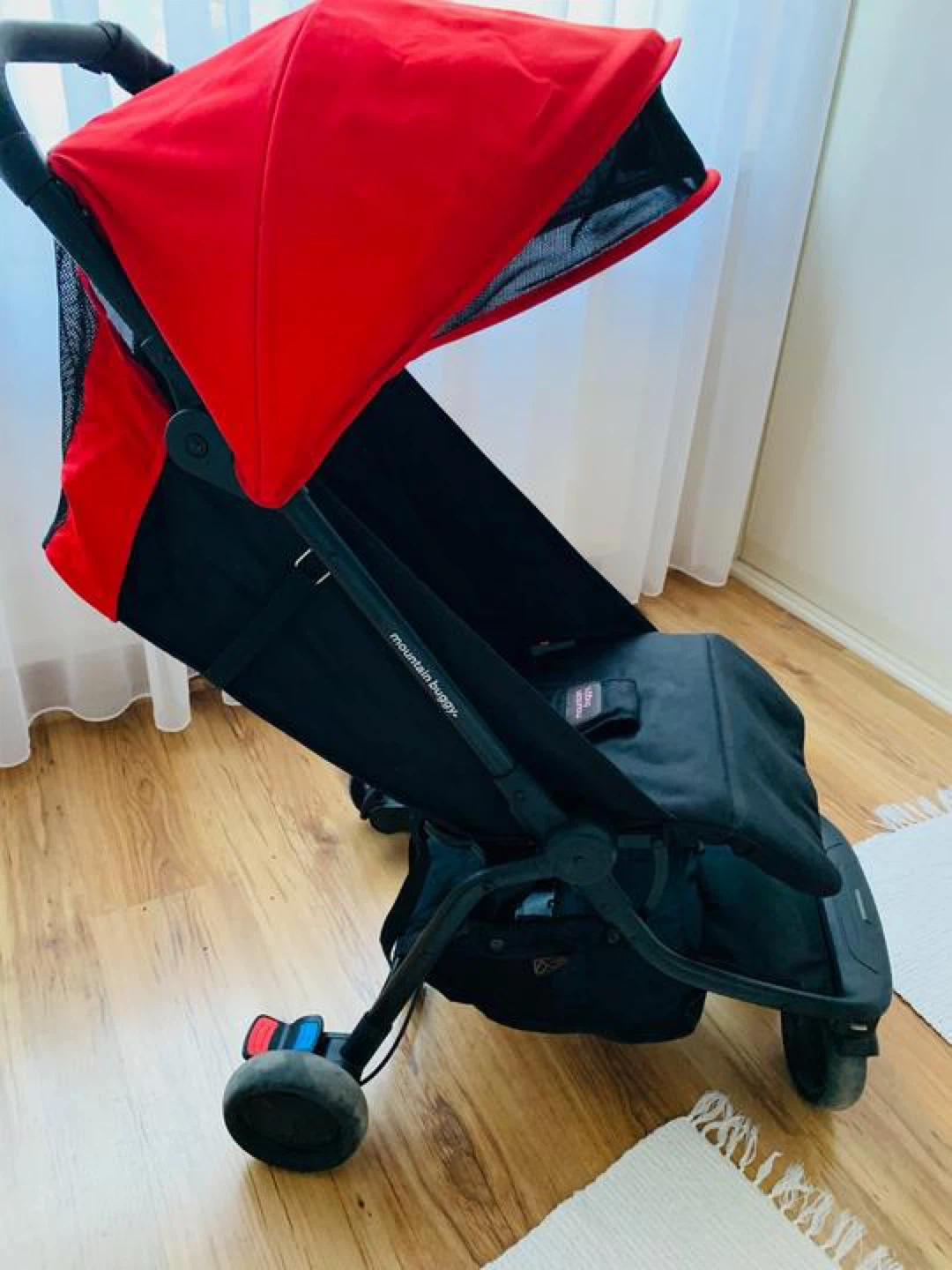 Travel Stroller- Cabin Approved - photo 3