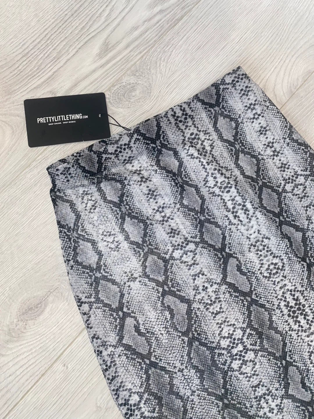 PrettyLittleThing Snake Print Maxi Skirt - photo 2