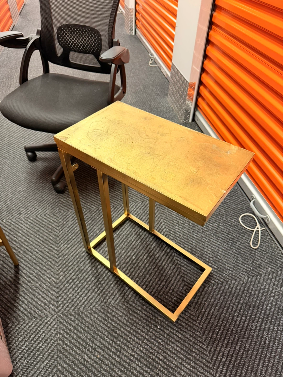 Gold C-Table - photo 3