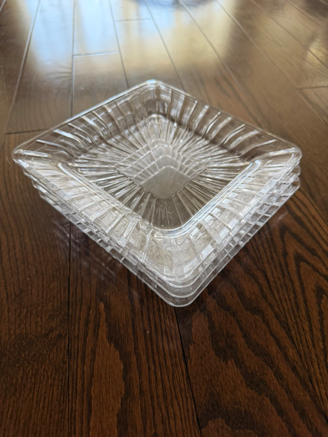 Set of 4 Glass Square Plates - photo 3