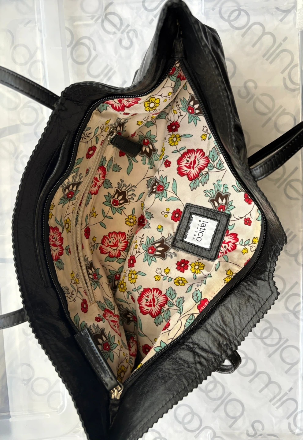 Latico Black Leather Tote Bag - photo 2