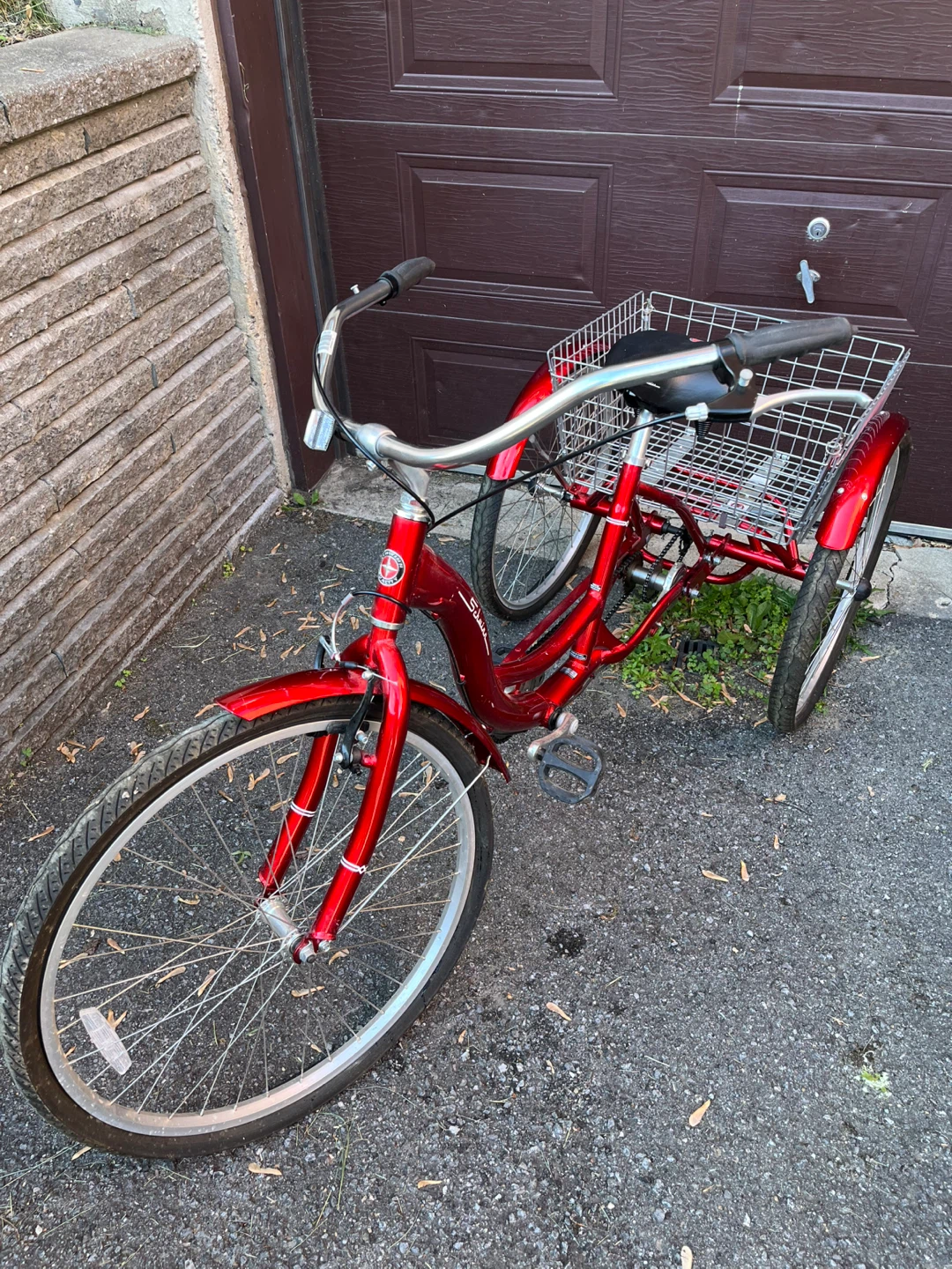Tricycle adulte avec panier arrière