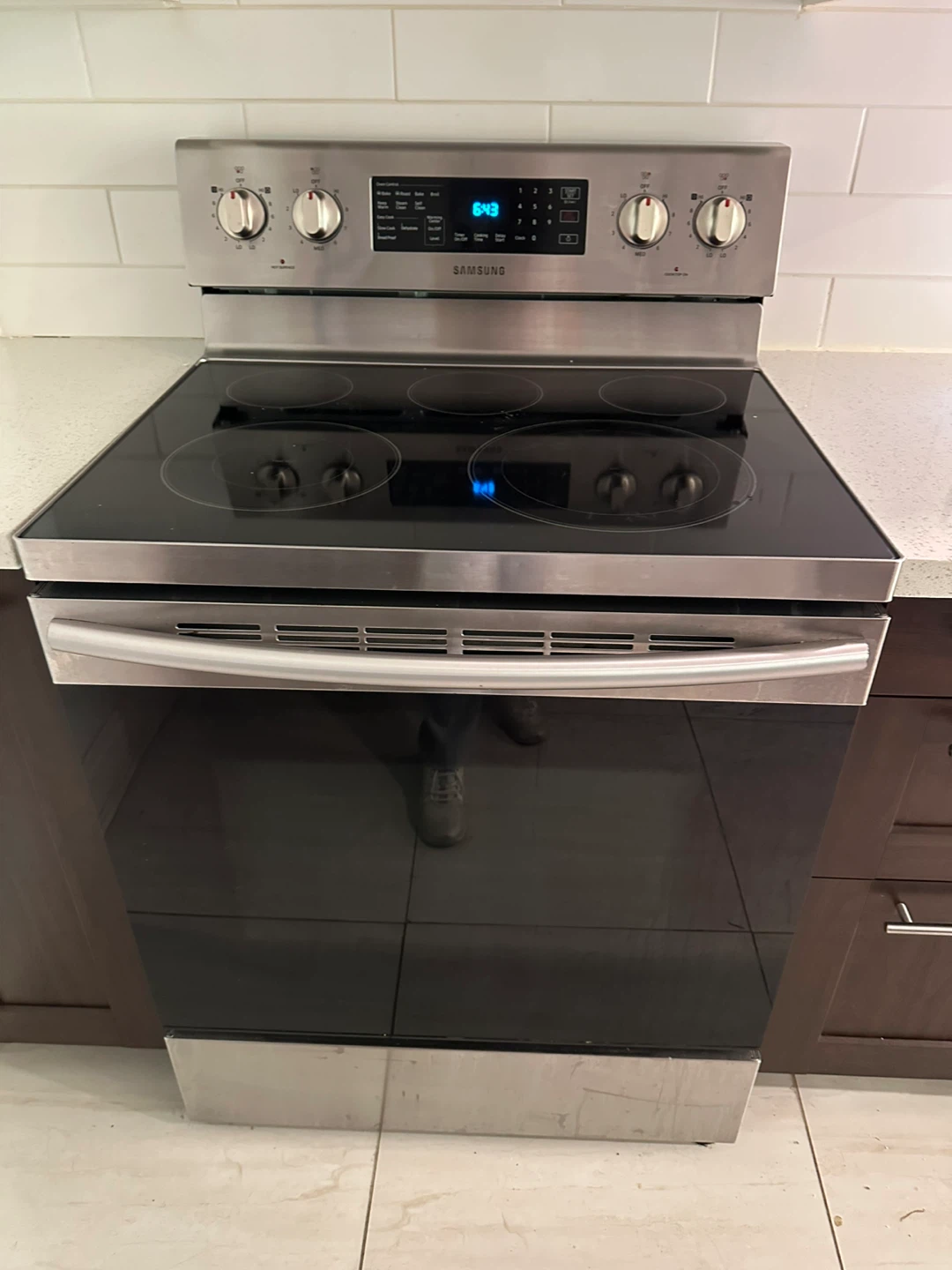 Samsung Electric Range with Glass Cooktop
