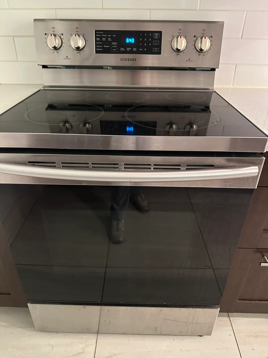 Samsung Electric Range with Glass Cooktop - photo 2