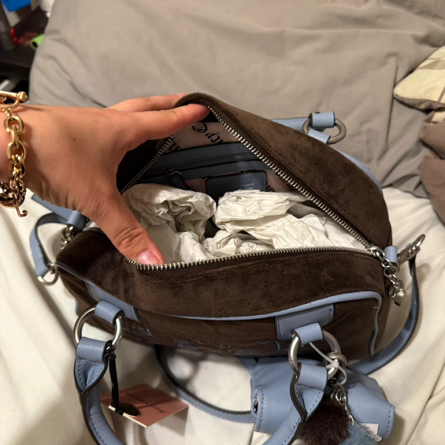 Juicy Couture Chocolate Satchel Bag - photo 4