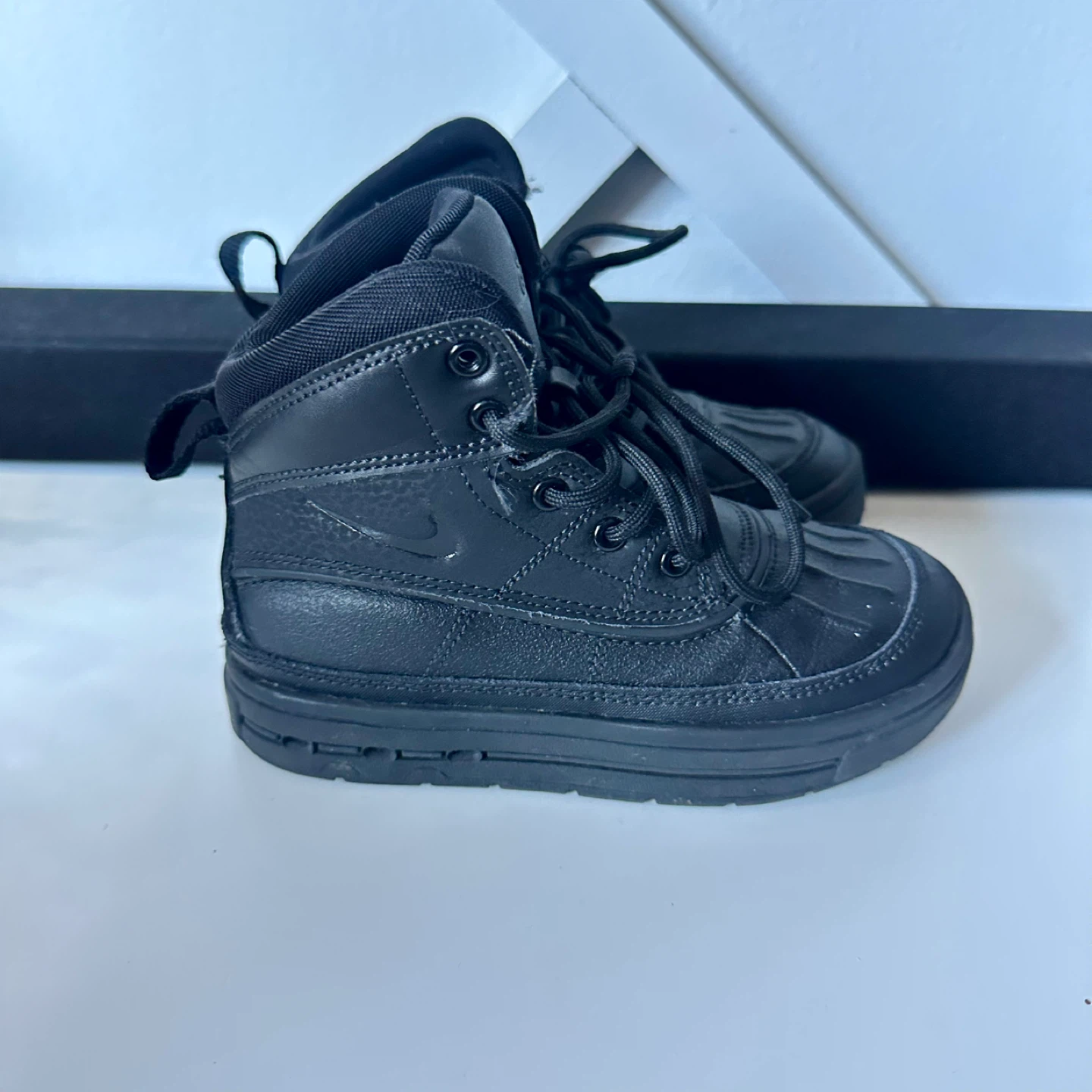 Nike Toddler Black High Top Boots size 11C