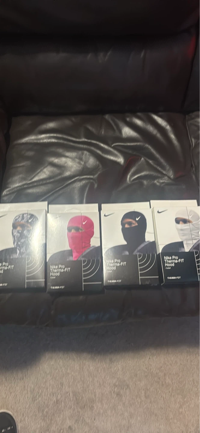 Nike pro ski mask brand new