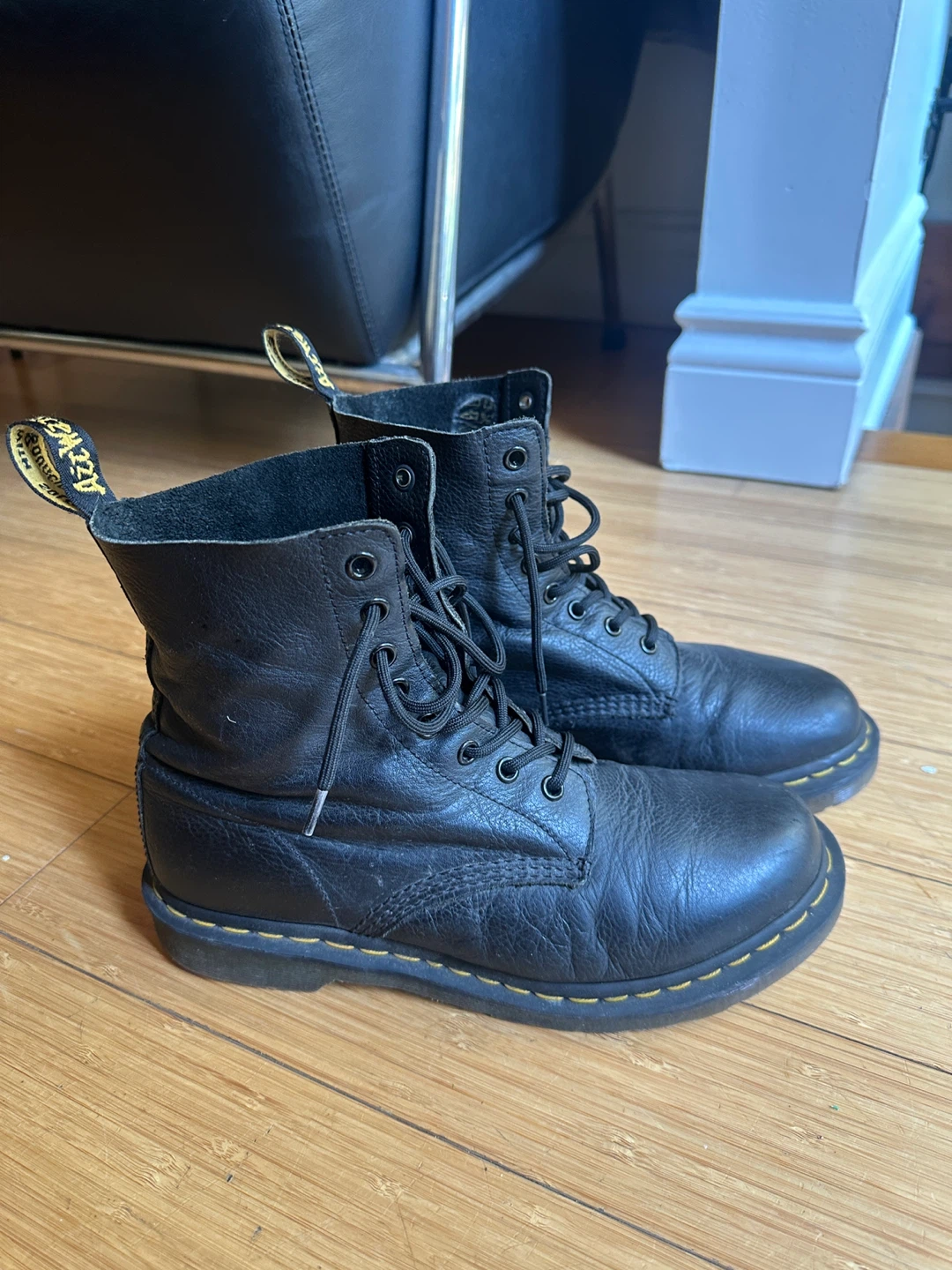 WOMEN SIZE 9 DR MARTEN LEATHER BOOTS - photo 4