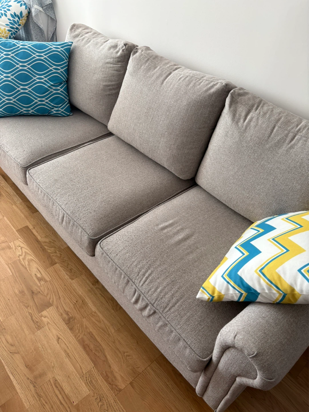 Zinus 80" Modern Oatmeal Beige 3-Seater Sofa - photo 2
