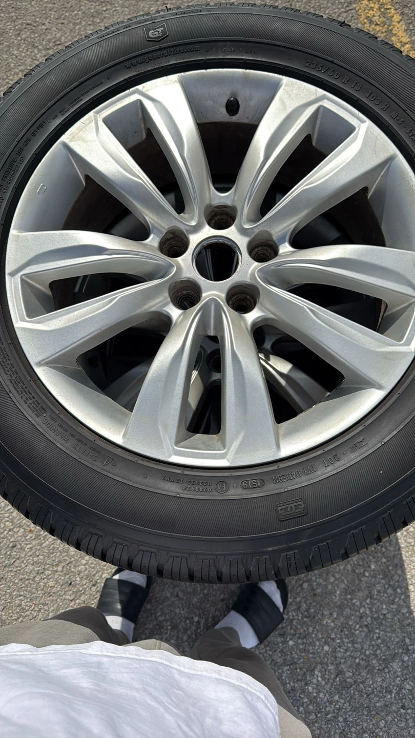 All season Tires Size 235/60/R18.