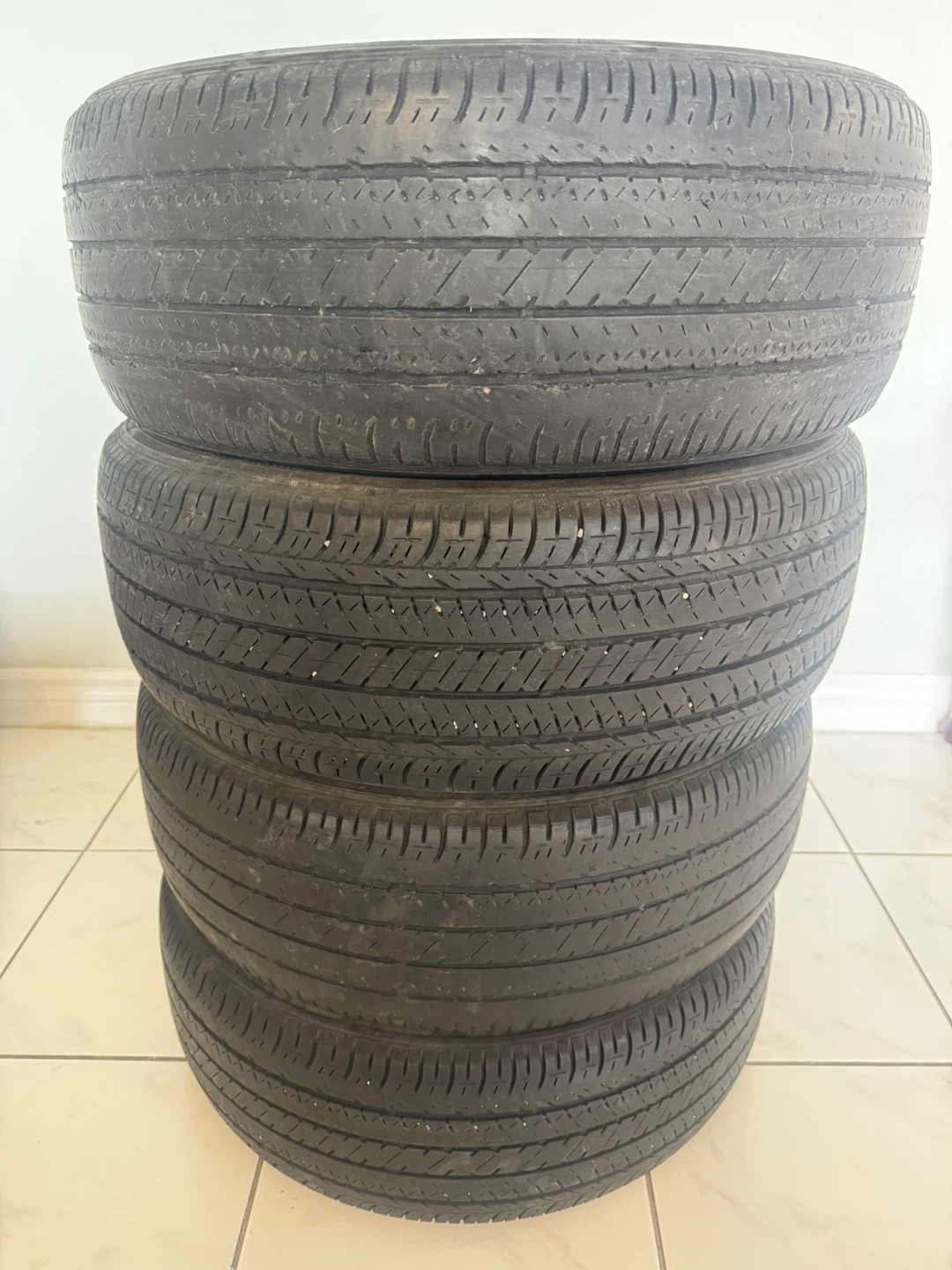 Set of 4 All-Season Tires – Good Condition
