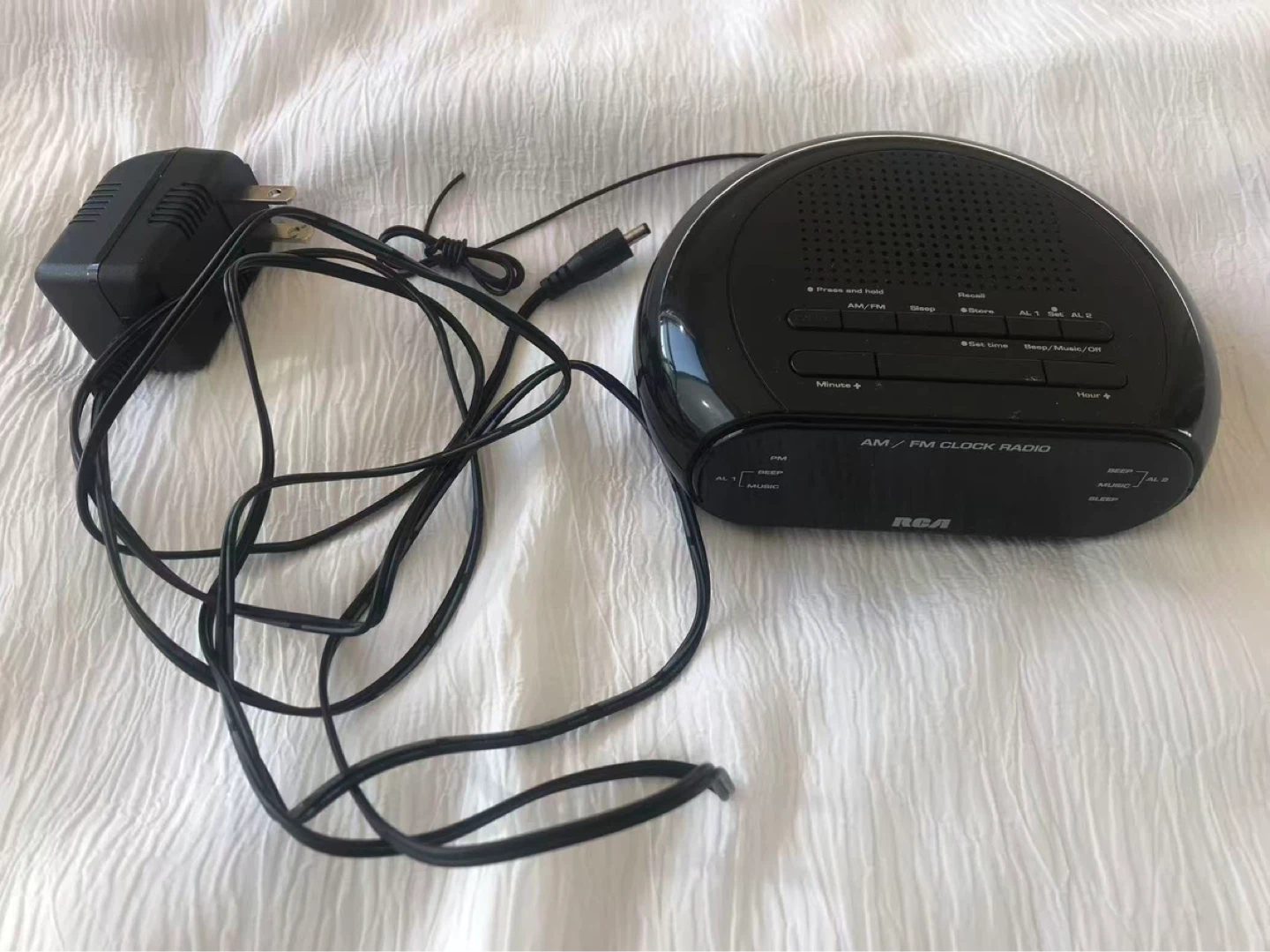 RCA AM/FM Clock Radio