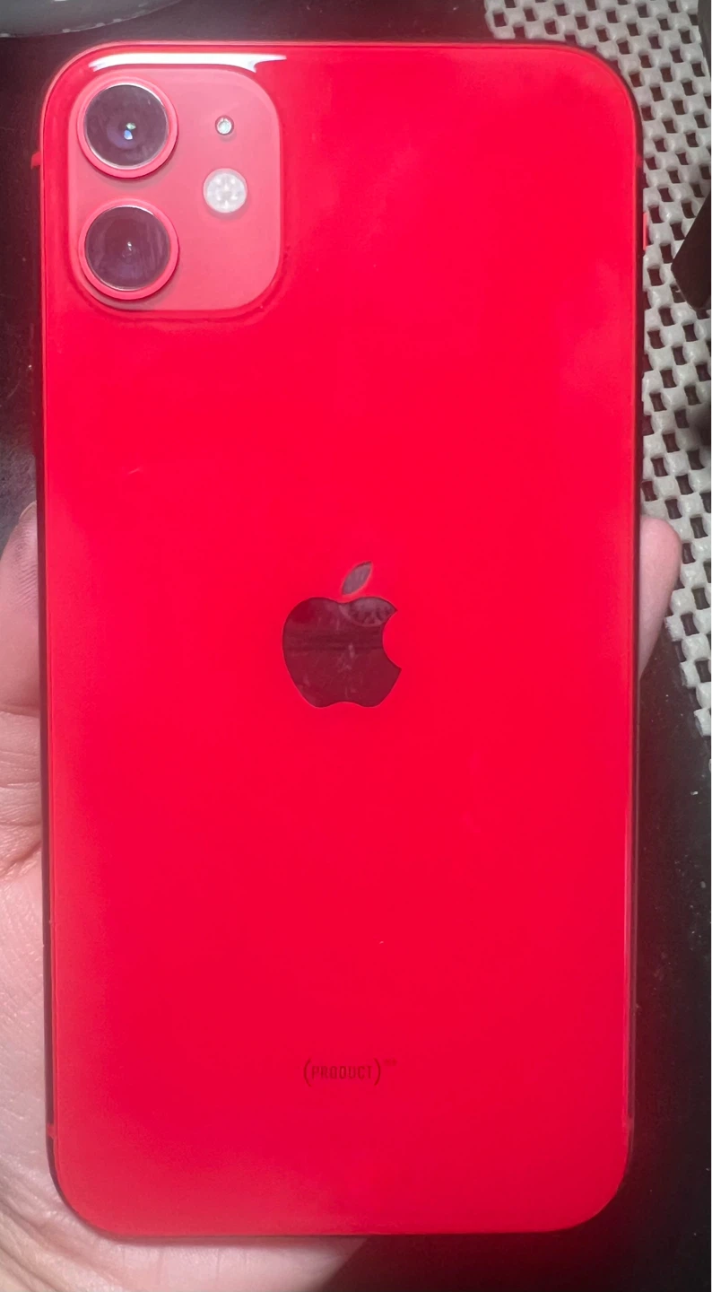 iPhone 11 - Red