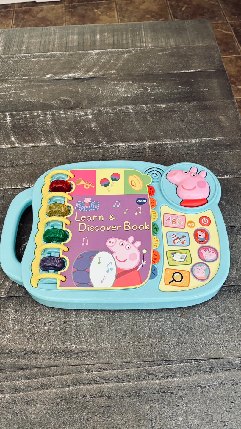 Peppa Pig learn & discover book