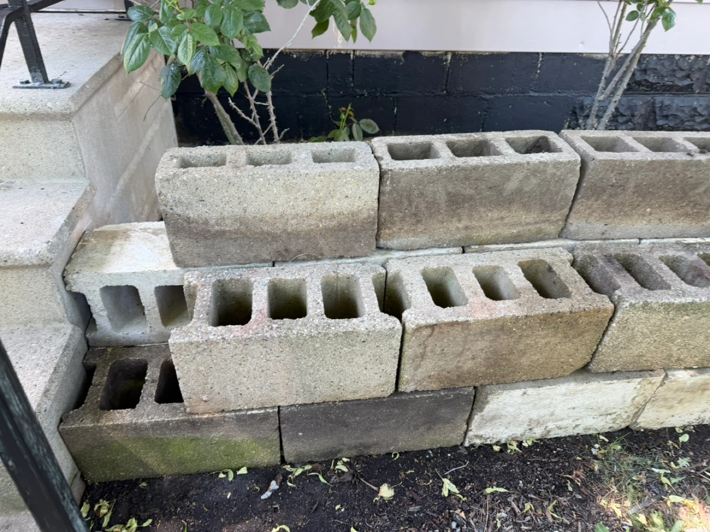 Concrete Cinder Blocks for Landscaping- 42 pice- all for 50$ - photo 2