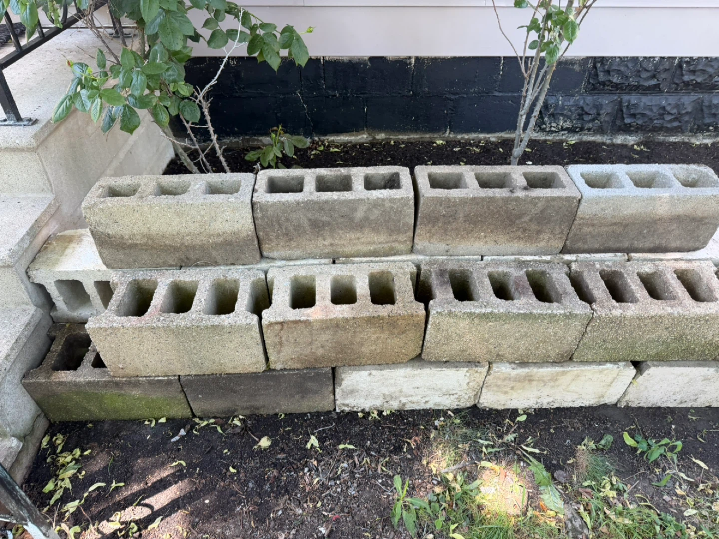 Concrete Cinder Blocks for Landscaping- 42 pice- all for 50$ - photo 3