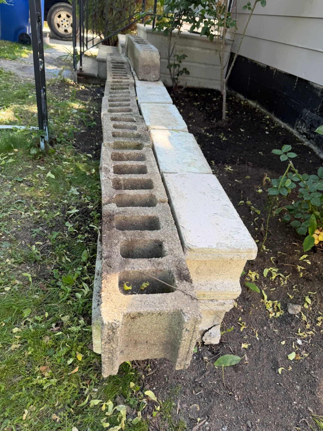 Concrete Cinder Blocks for Landscaping- 42 pice- all for 50$ - photo 5