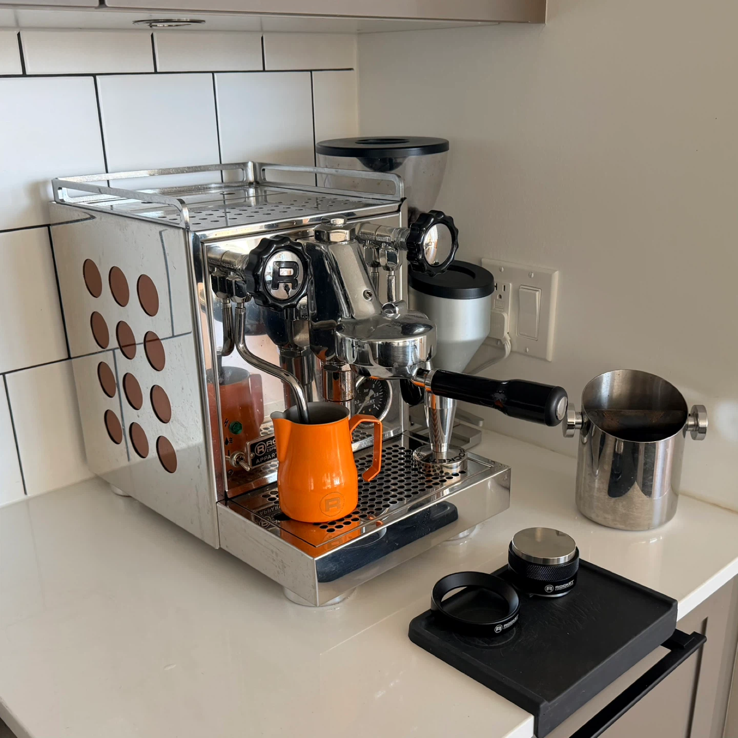 Rocket Espresso Milano Appartamento Machine & Grinder