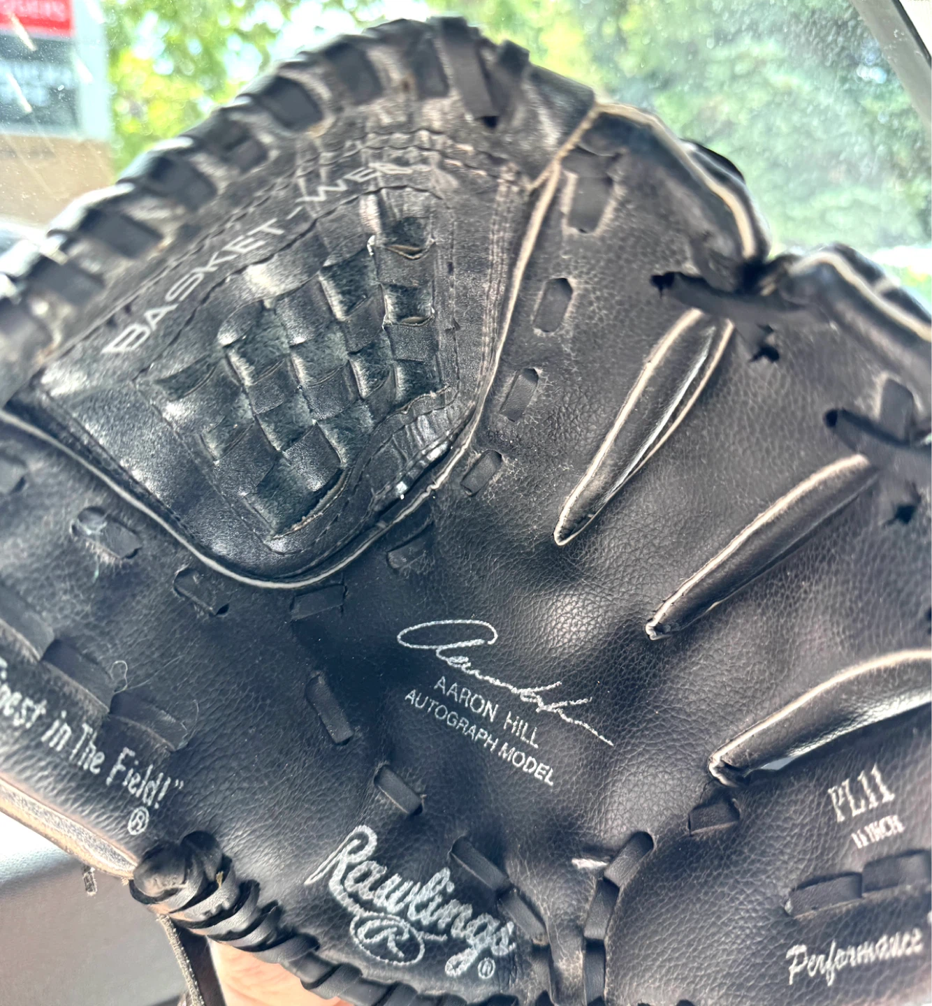Rawlings (11”) Aaron Hill Autograph Model Baseball Glove - photo 4
