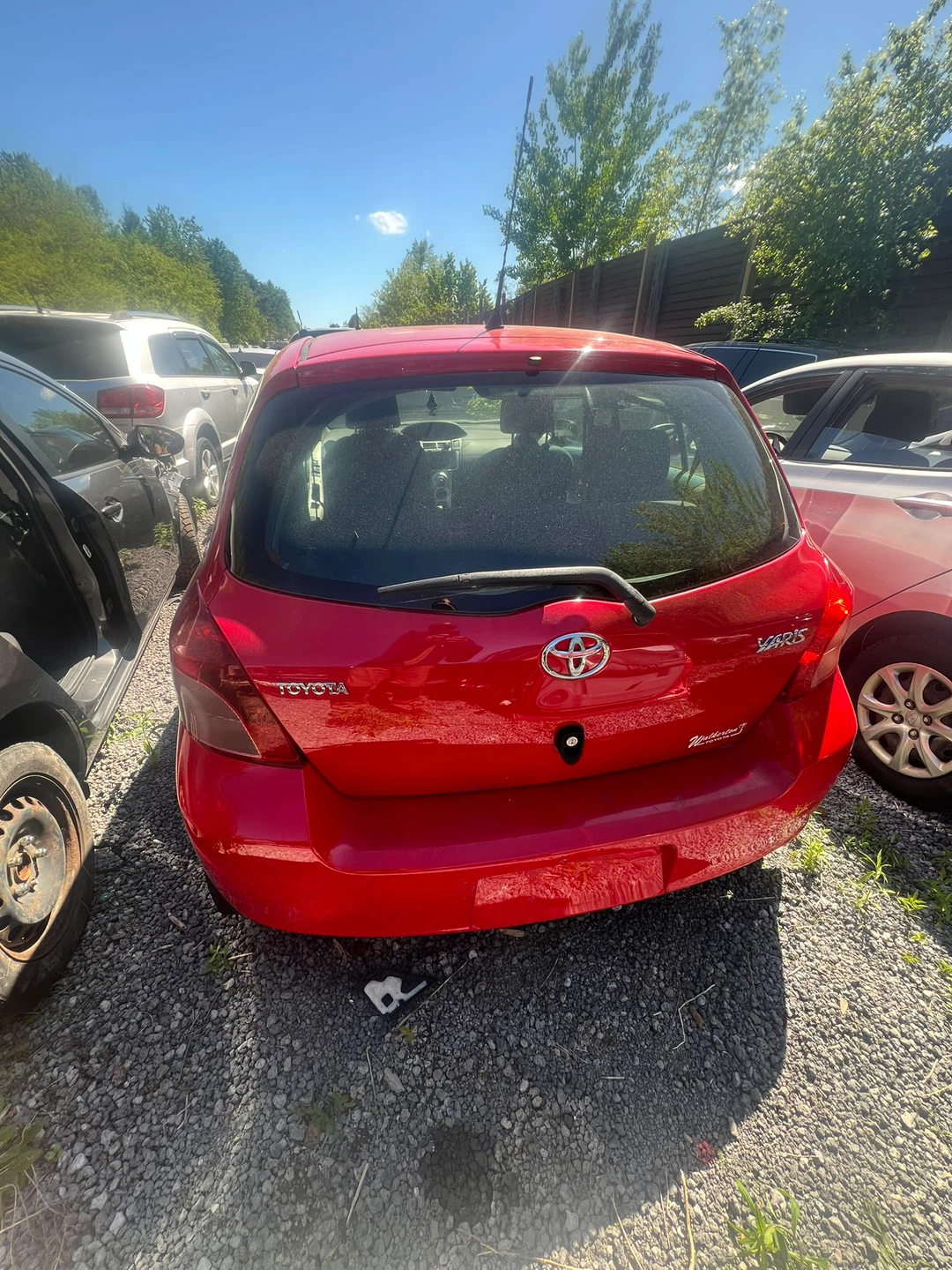 2011 Red Toyota Yaris Hatchback for parts - photo 2