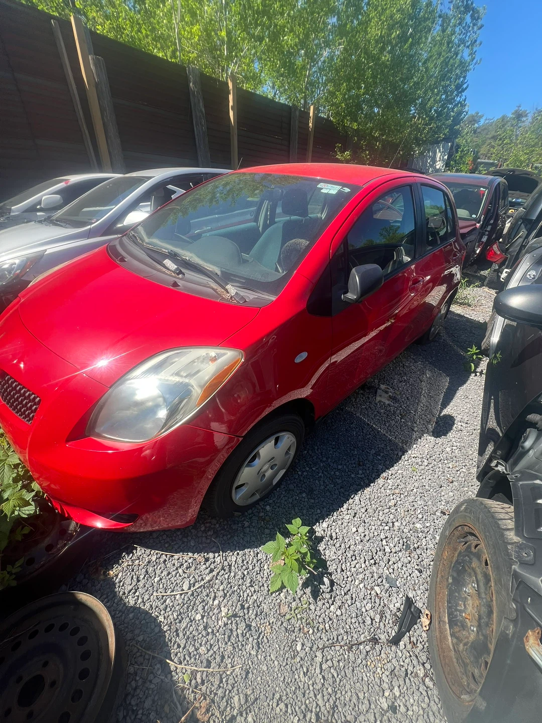 2011 Red Toyota Yaris Hatchback for parts - photo 3