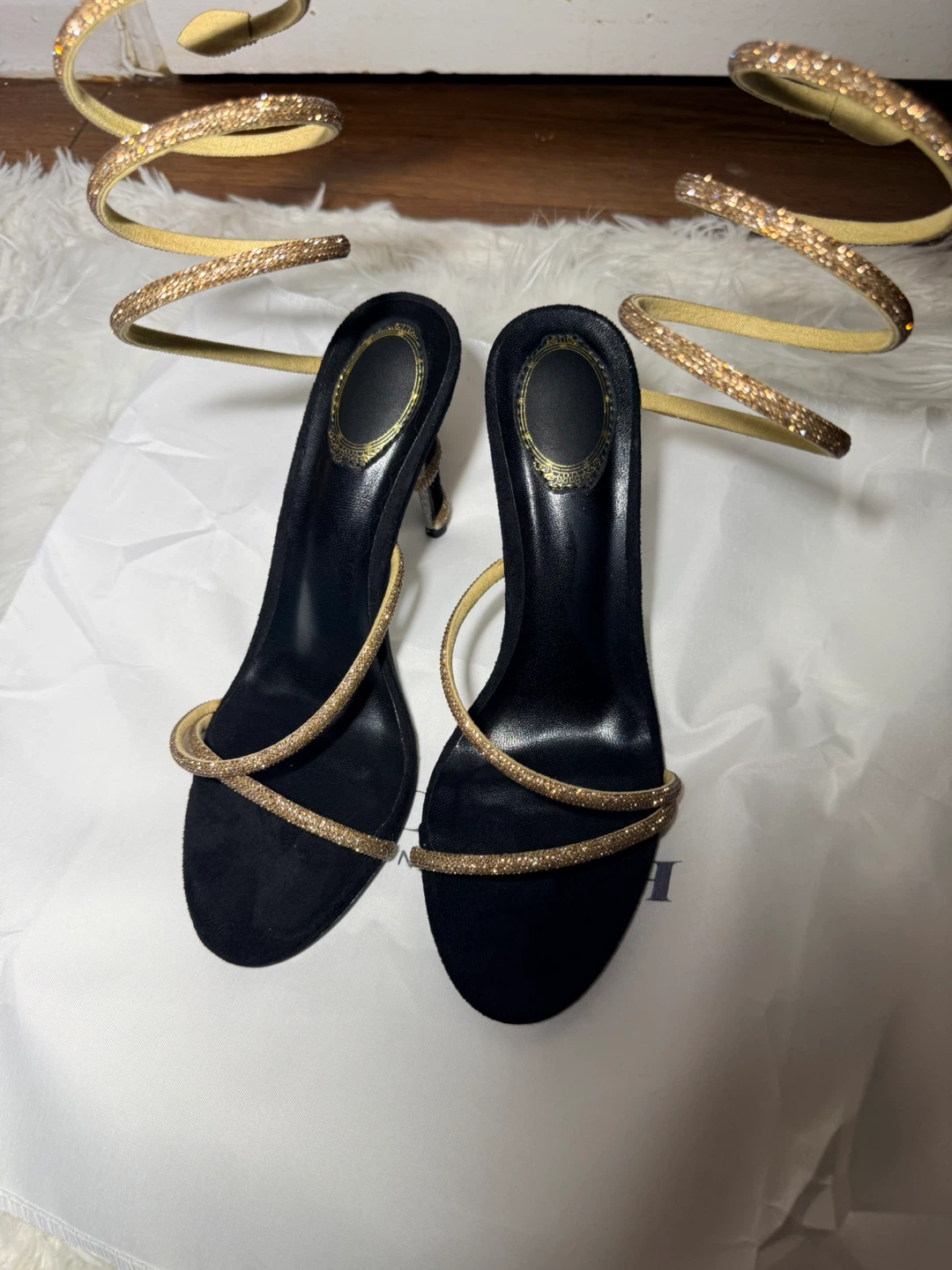 Gold heel - photo 3