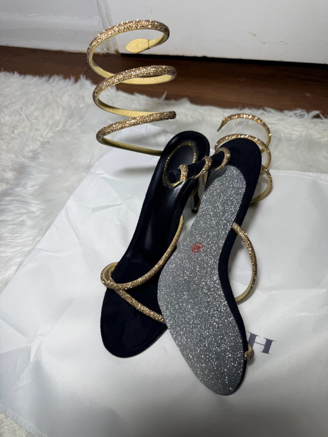 Gold heel - photo 2
