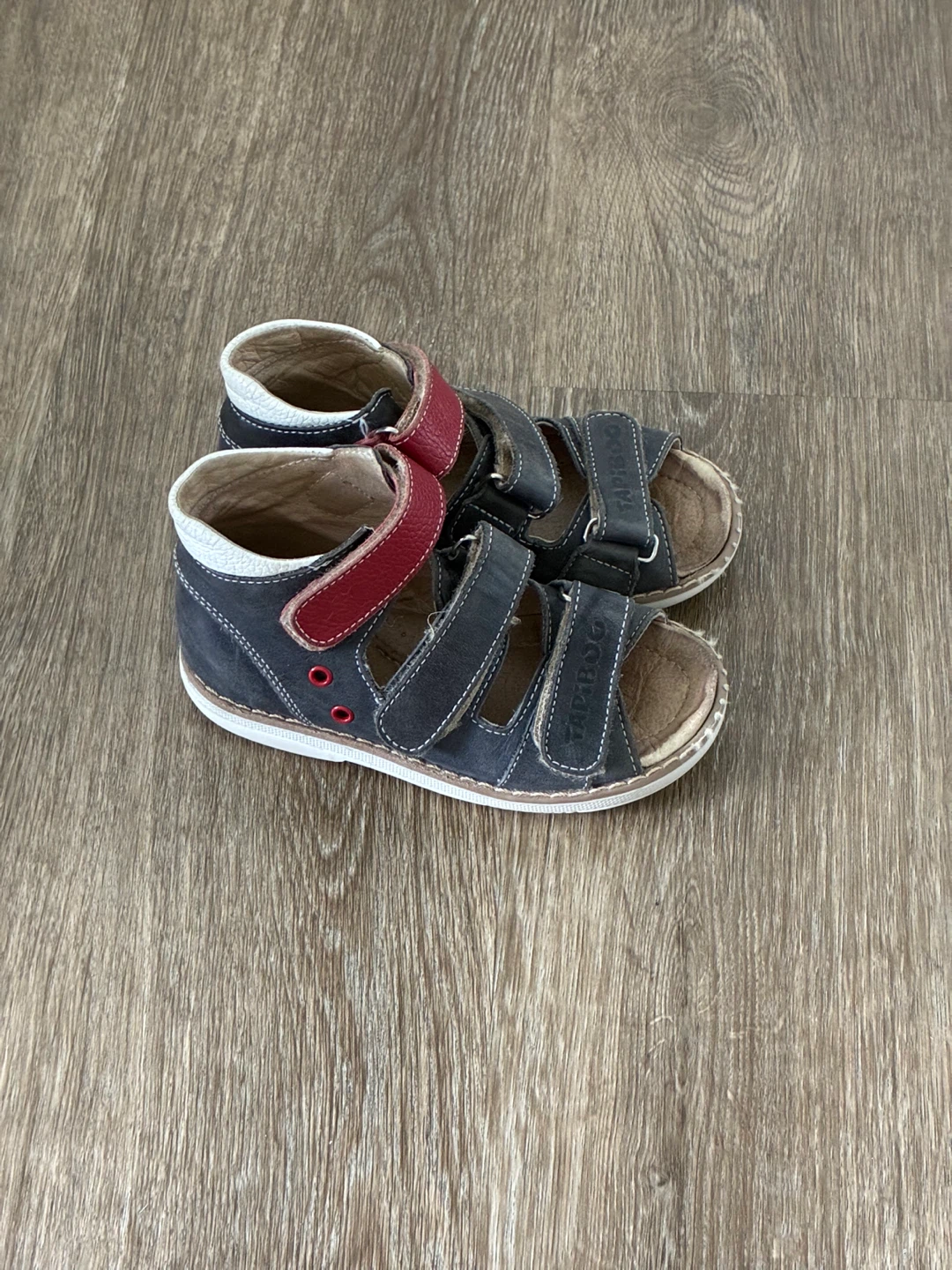 Velcro kids shoes sandals