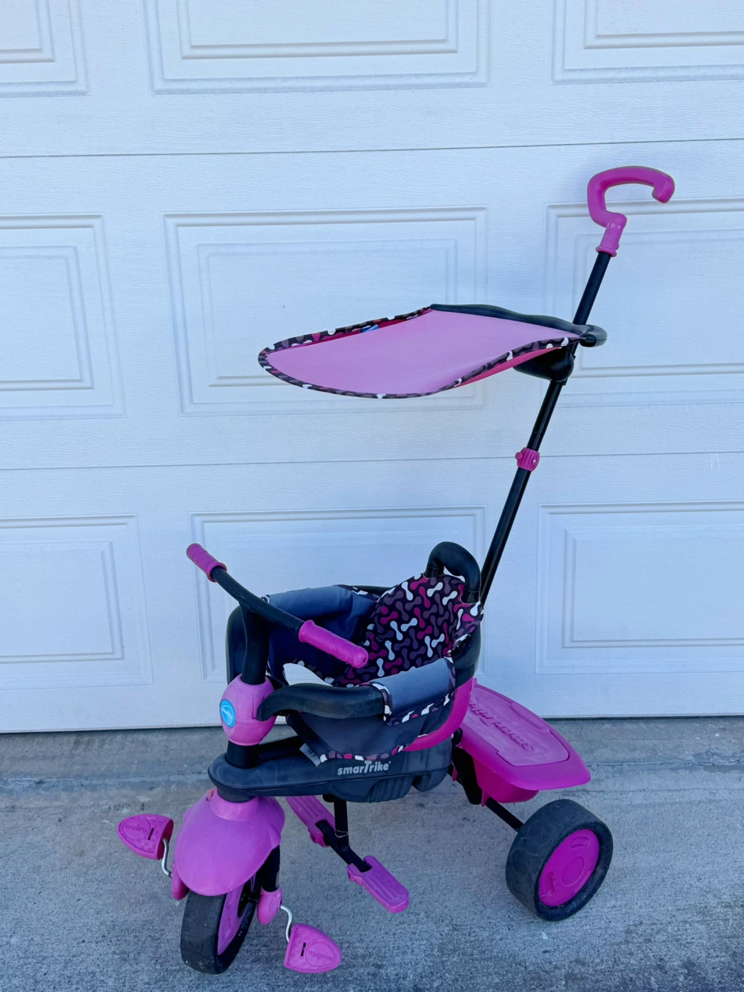 ⭐️SALE⭐️SmartTrike 3-In-1 Convertible Tricycle With Sun Canopy