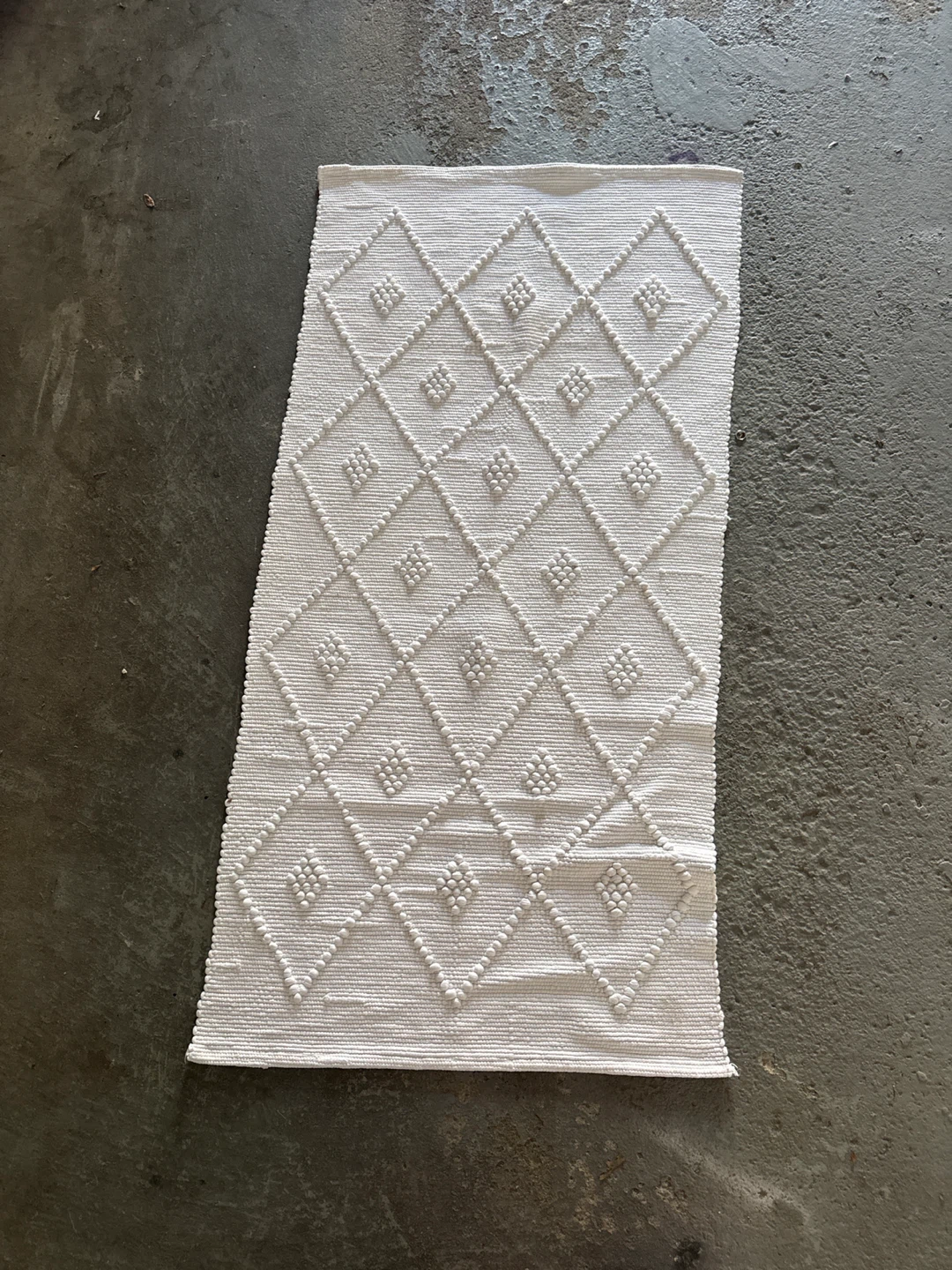 White Diamond Textured Rug - photo 2