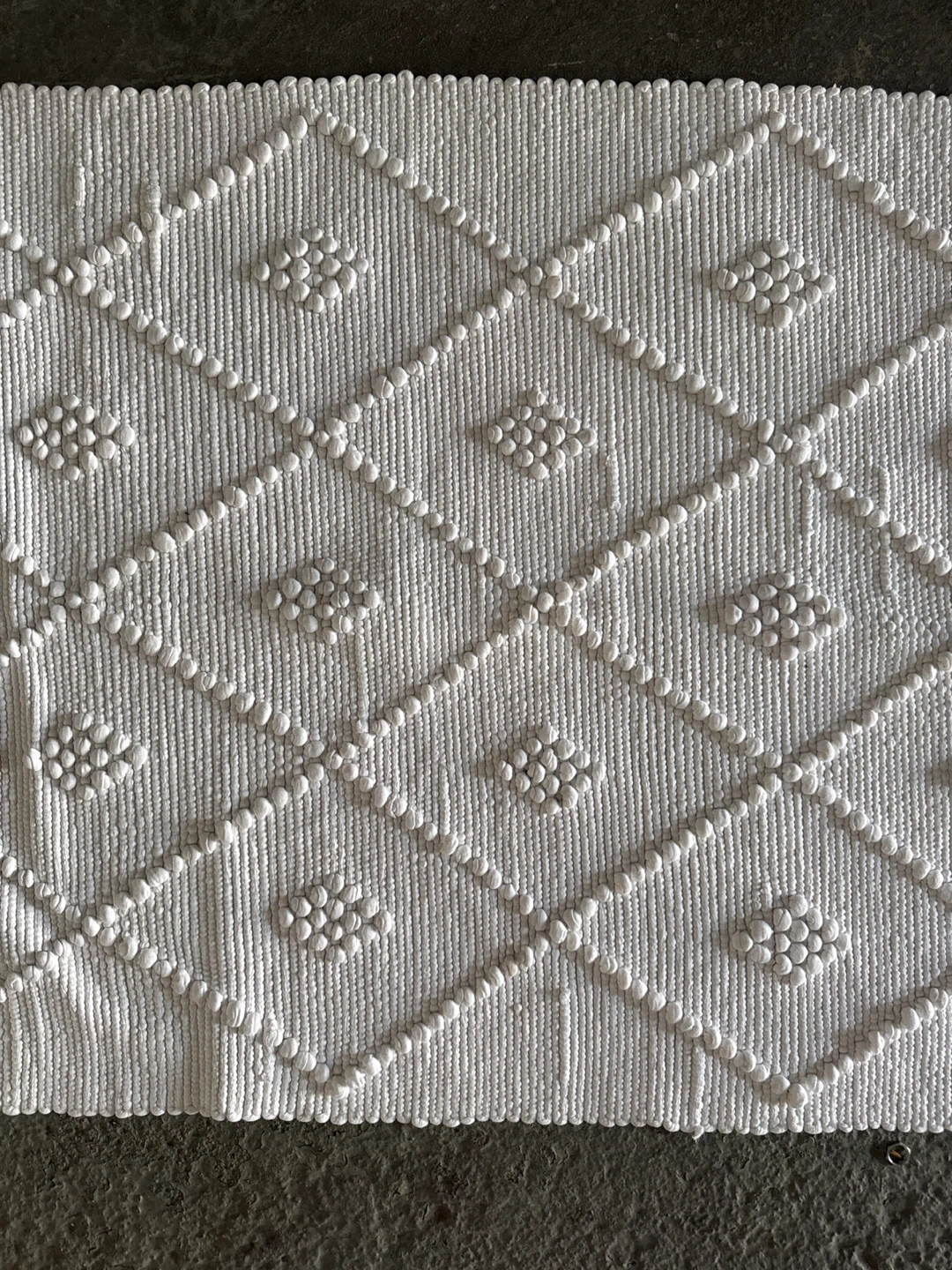 White Diamond Textured Rug - photo 4