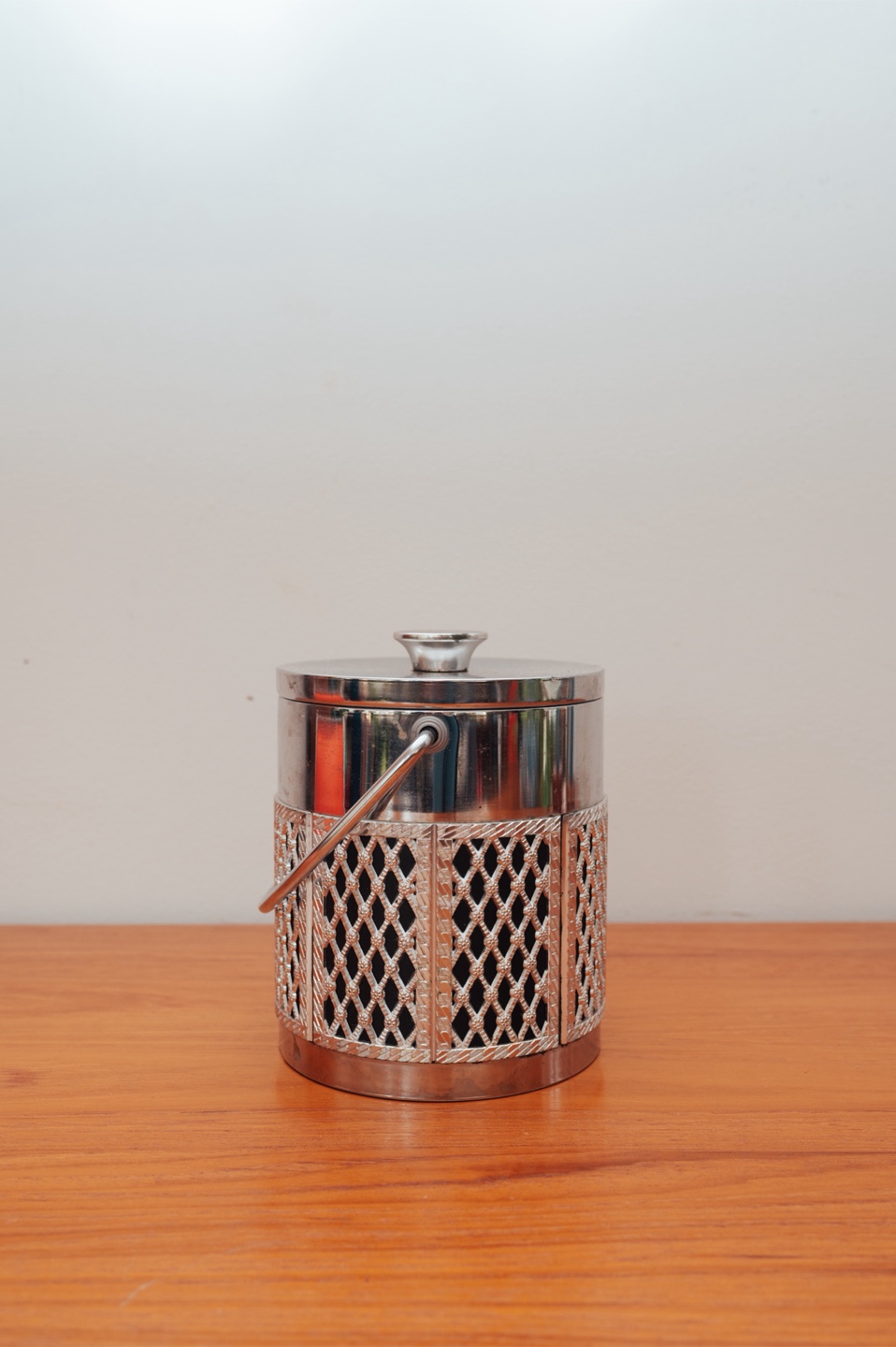 Hollywood Regency Silver Lattice Ice Bucket - photo 4